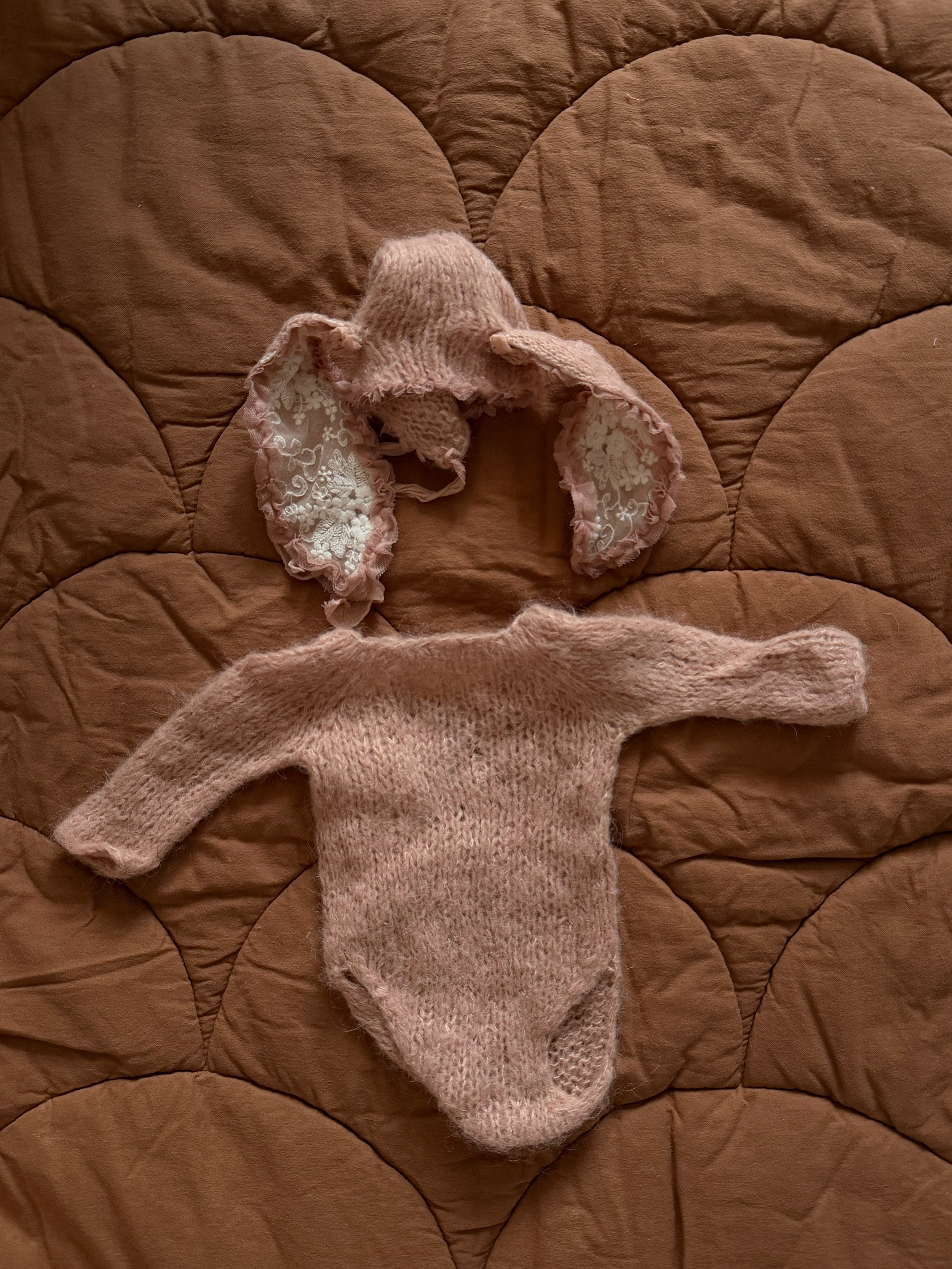 Костюмы для фотосессий Newborn. Фотограф новорождённых Newborn Москва