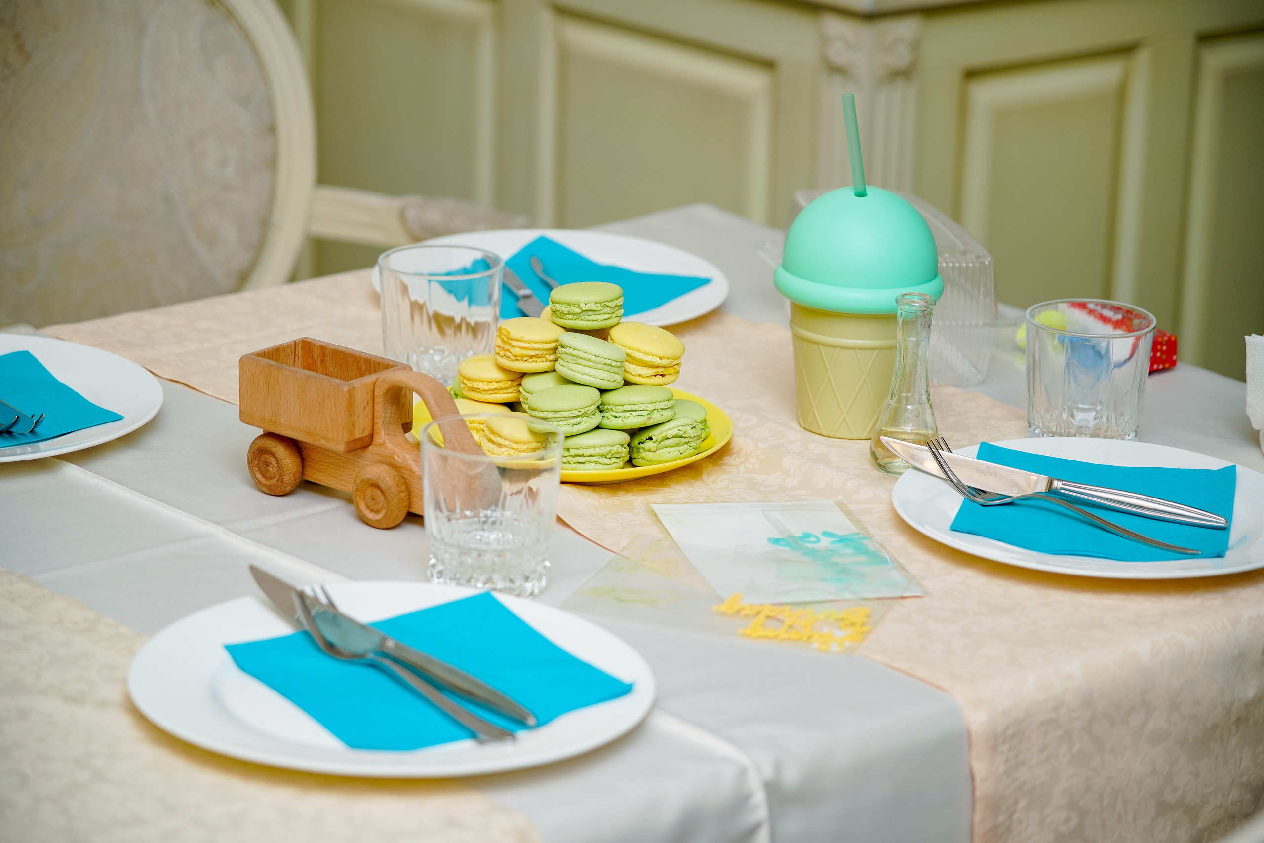 1 год)). Max Matvich and Victoria Basova are professionals in their field