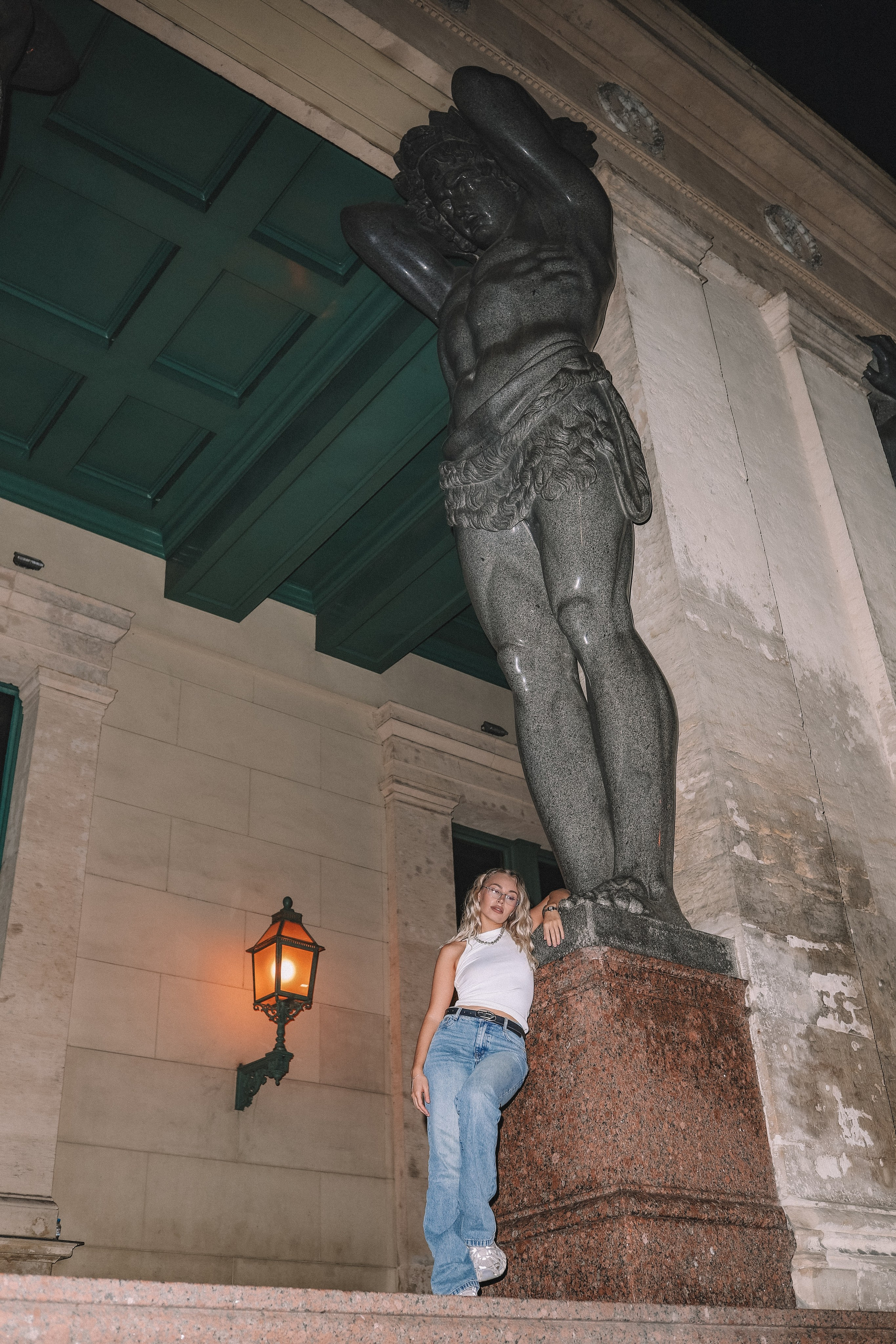 Полина — вечерний Петербург, съёмка со вспышкой | О. Беляева. Фотограф Олеся Беляева | Санкт-Петербург и Ленобласть