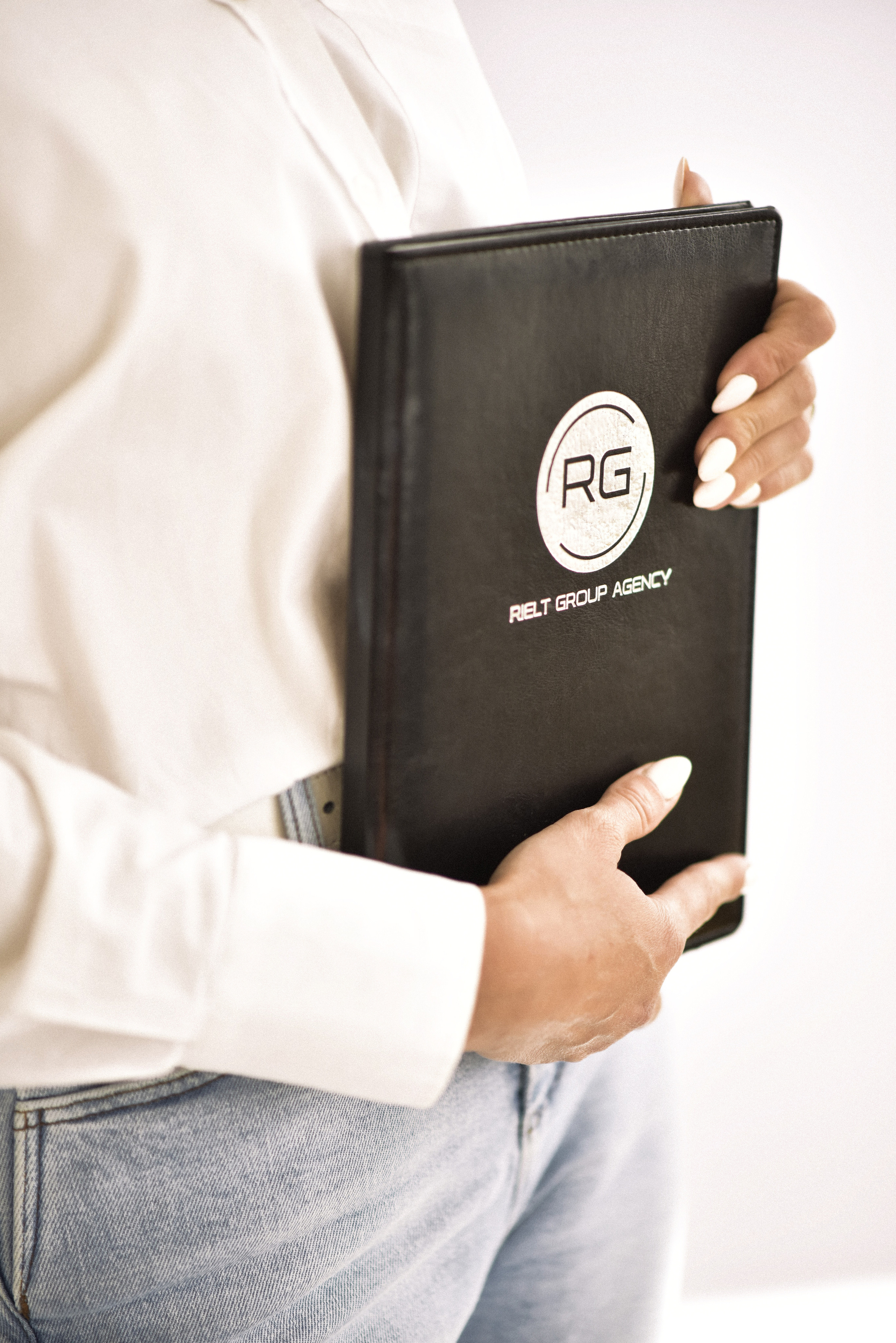 Студийная фотосессия бизнес-леди Кристины для портфолио