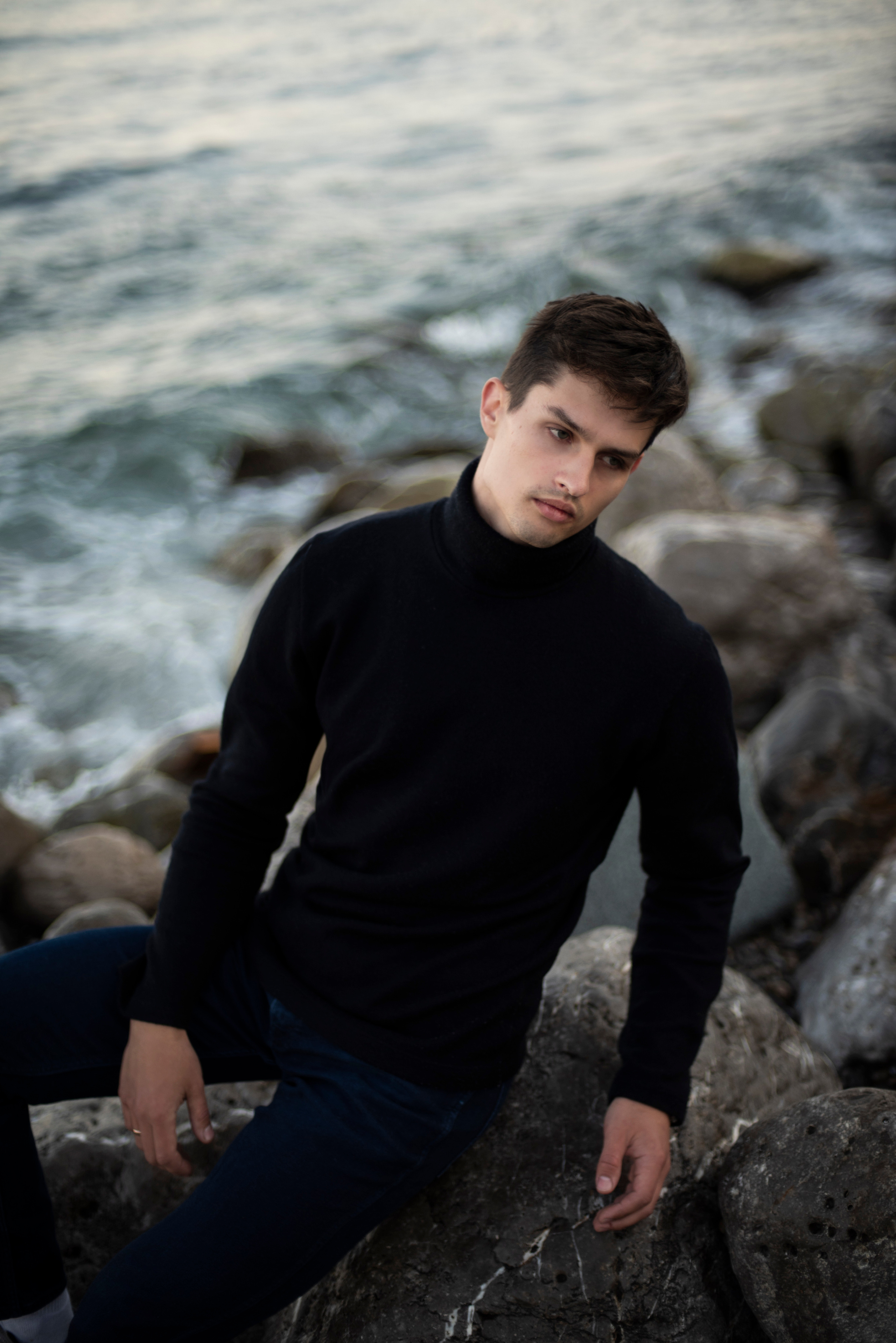 Весенняя фотосессия Димы на пляже Крыма