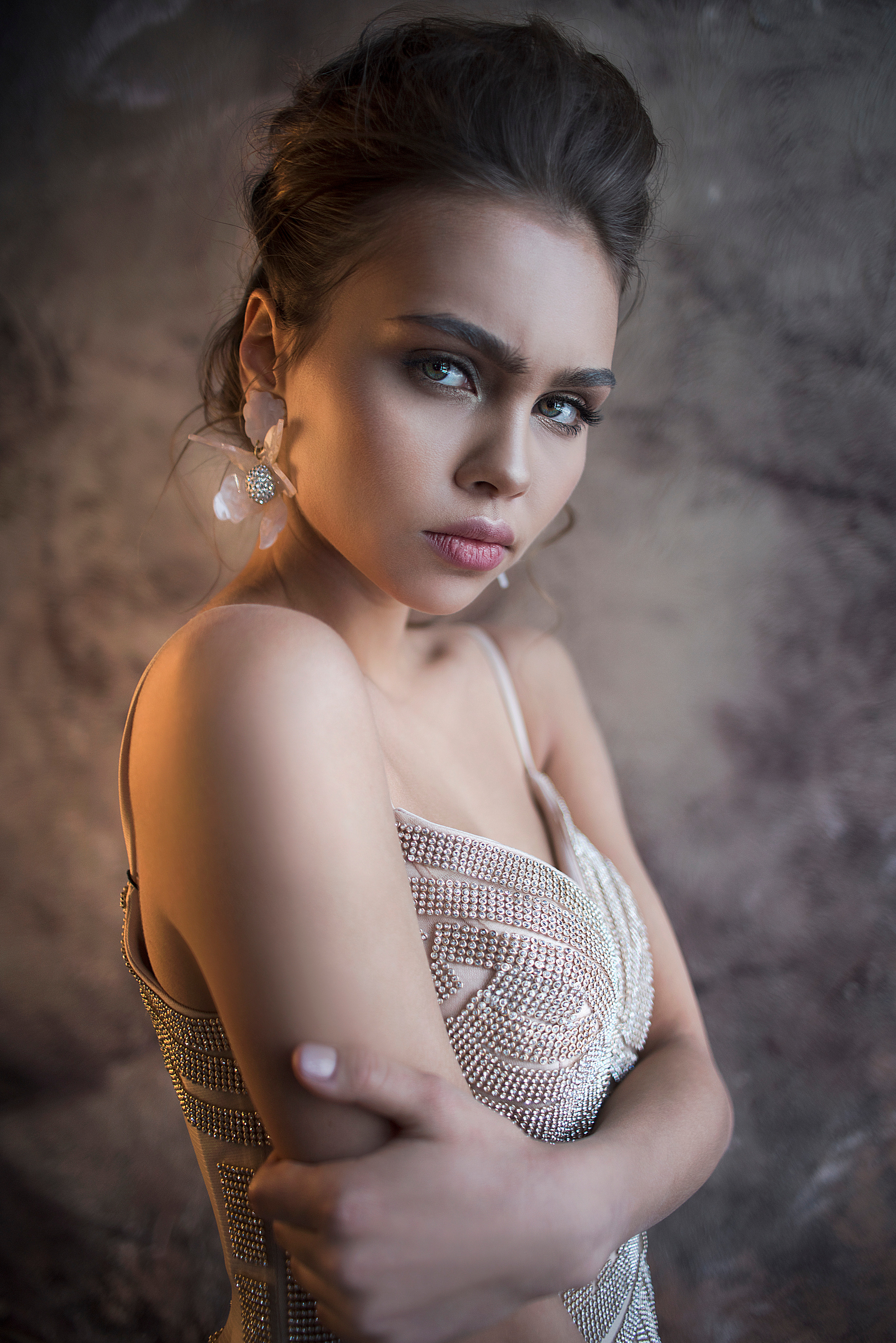 Студийная сьемка Алисы в различных нарядах при интимном освещении