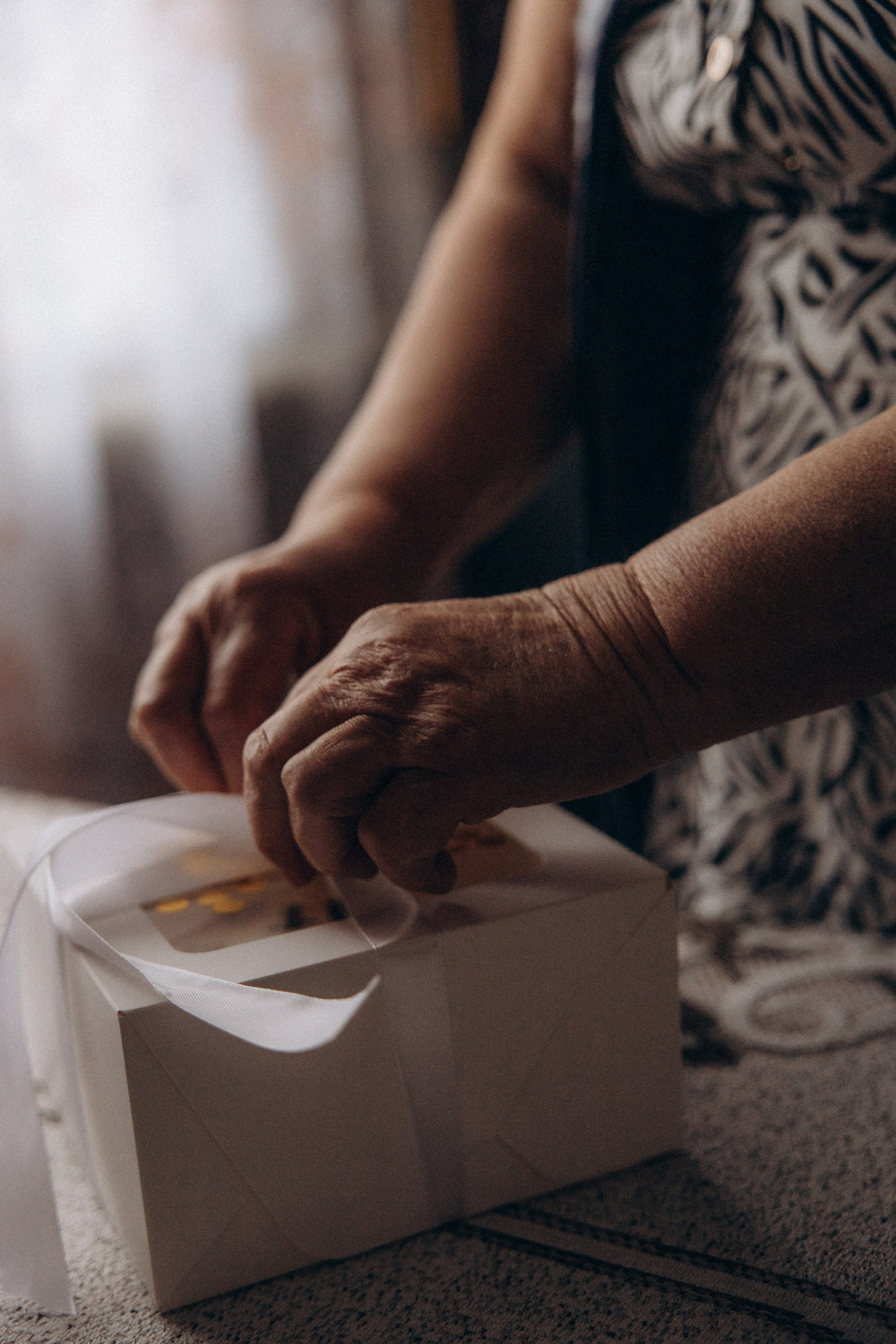 Аня и бабушка. Семейный фотограф Губкин/Старый Оскол