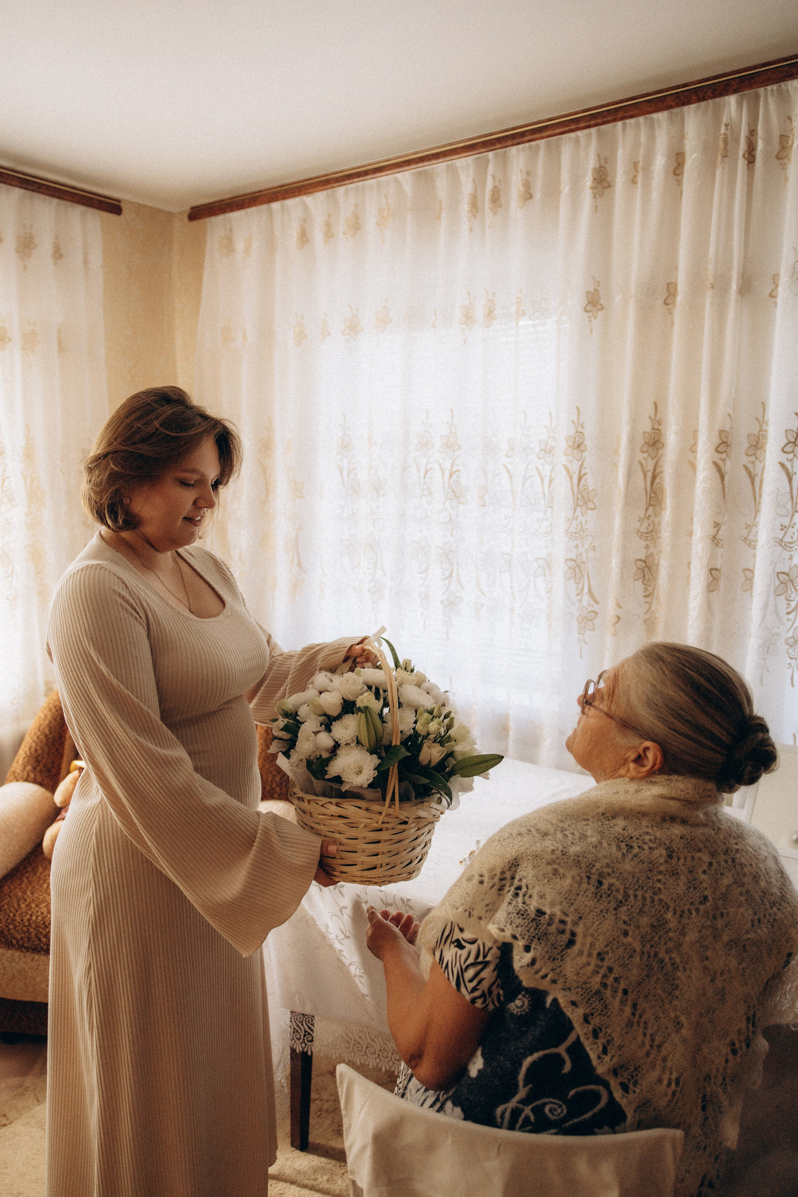 Аня и бабушка. Семейный фотограф Губкин/Старый Оскол