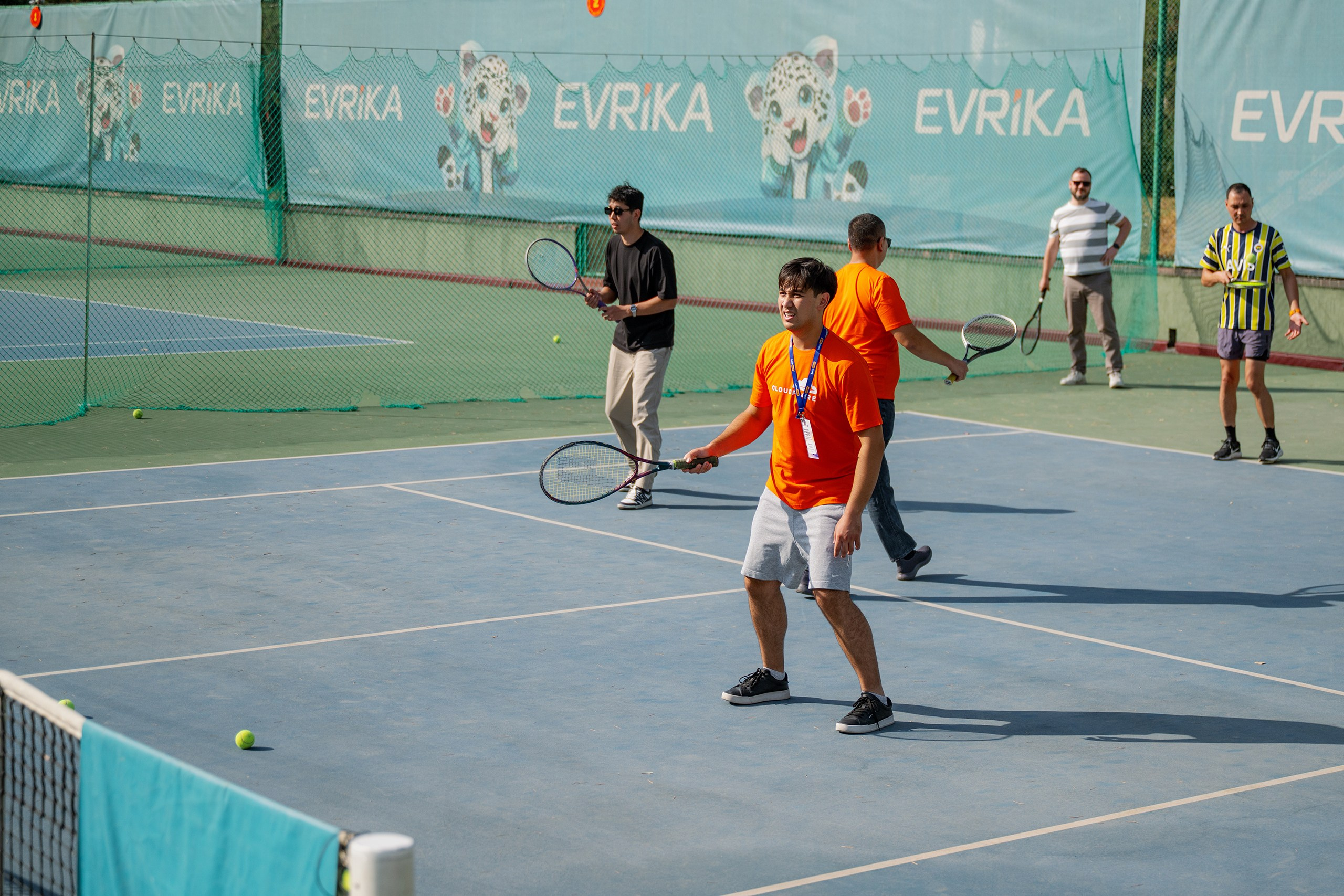 Конференция/Игра в тенис — BakoTech&Cloudfire. Фотограф в Алматы — Алексей Коньков | Репортаж, свадьбы, портреты