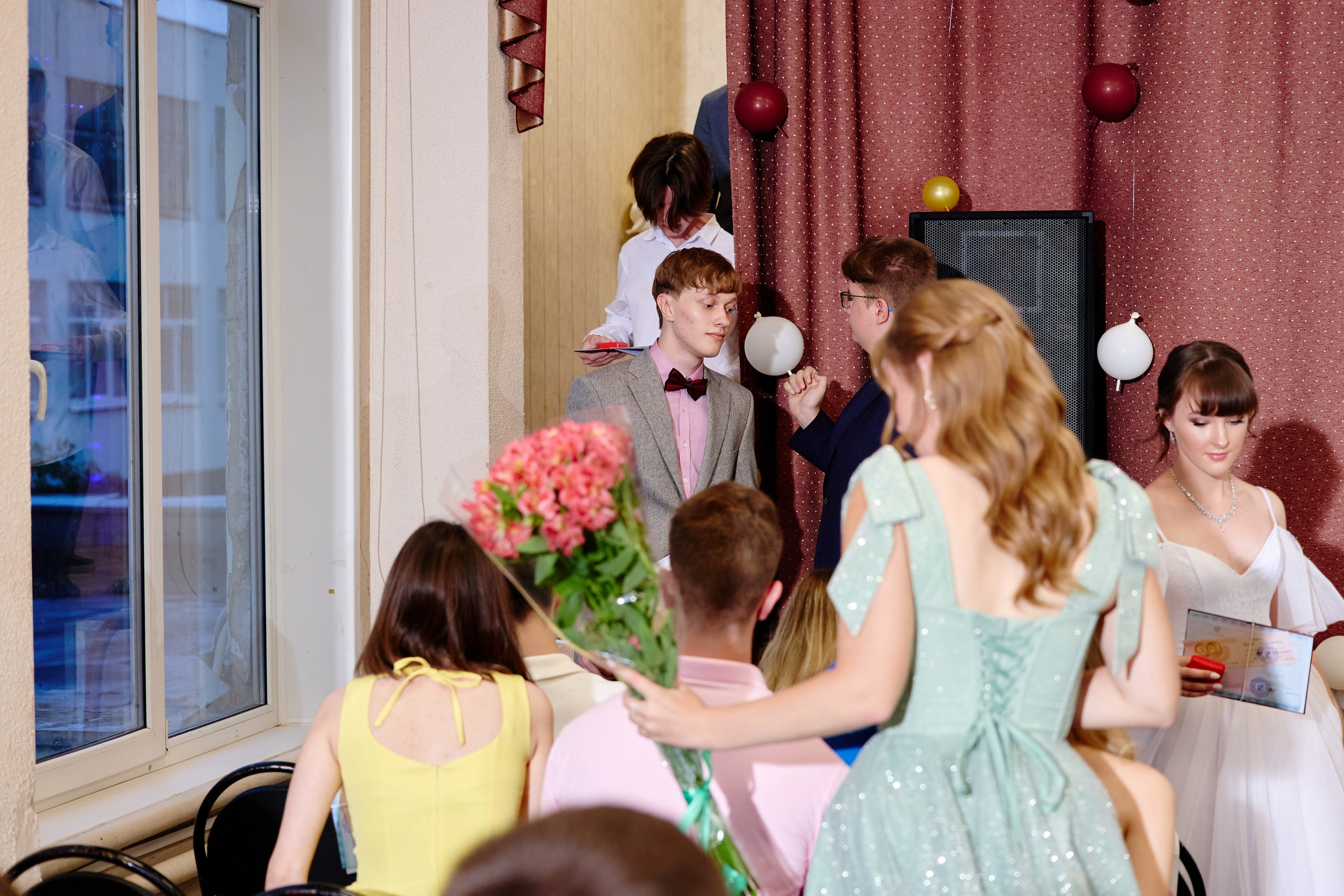 Выпускной 35 Сош. Фотограф Выпускные альбомы Таганрог Сергей Коробченко