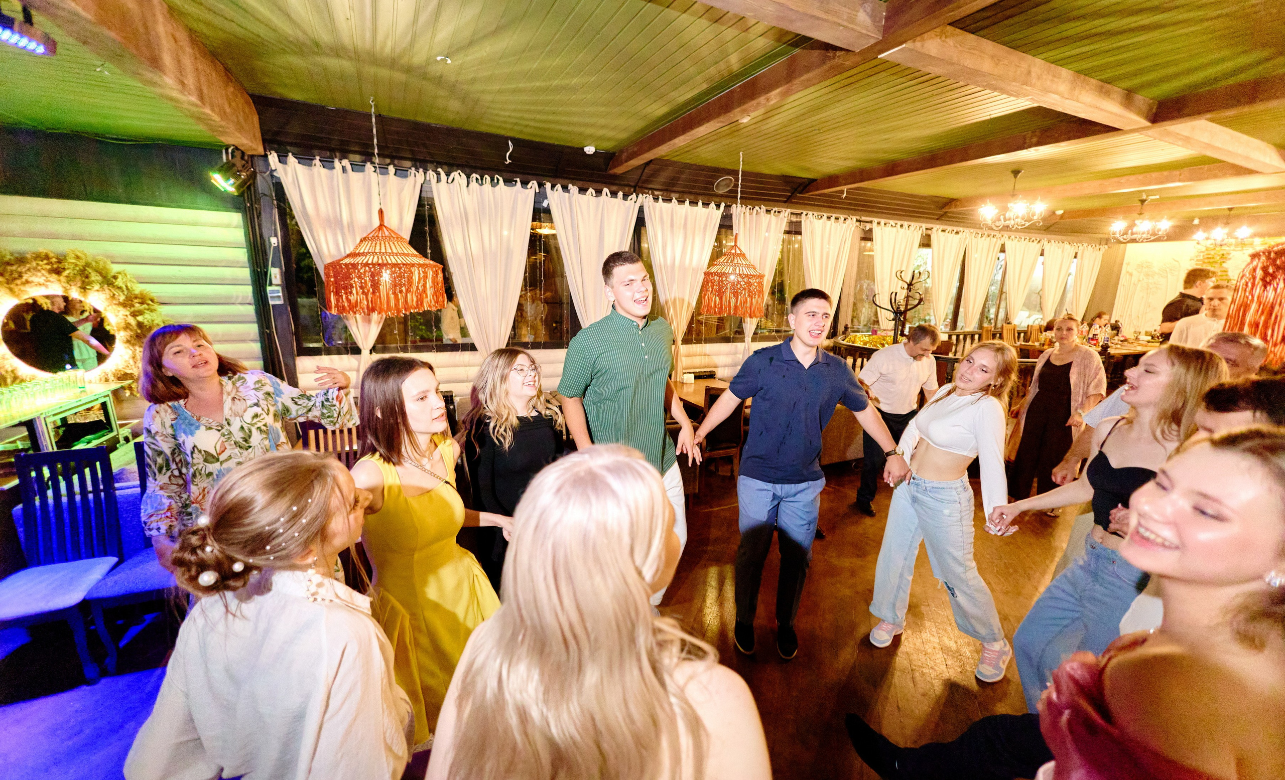 Выпускной 35 Сош. Фотограф Выпускные альбомы Таганрог Сергей Коробченко