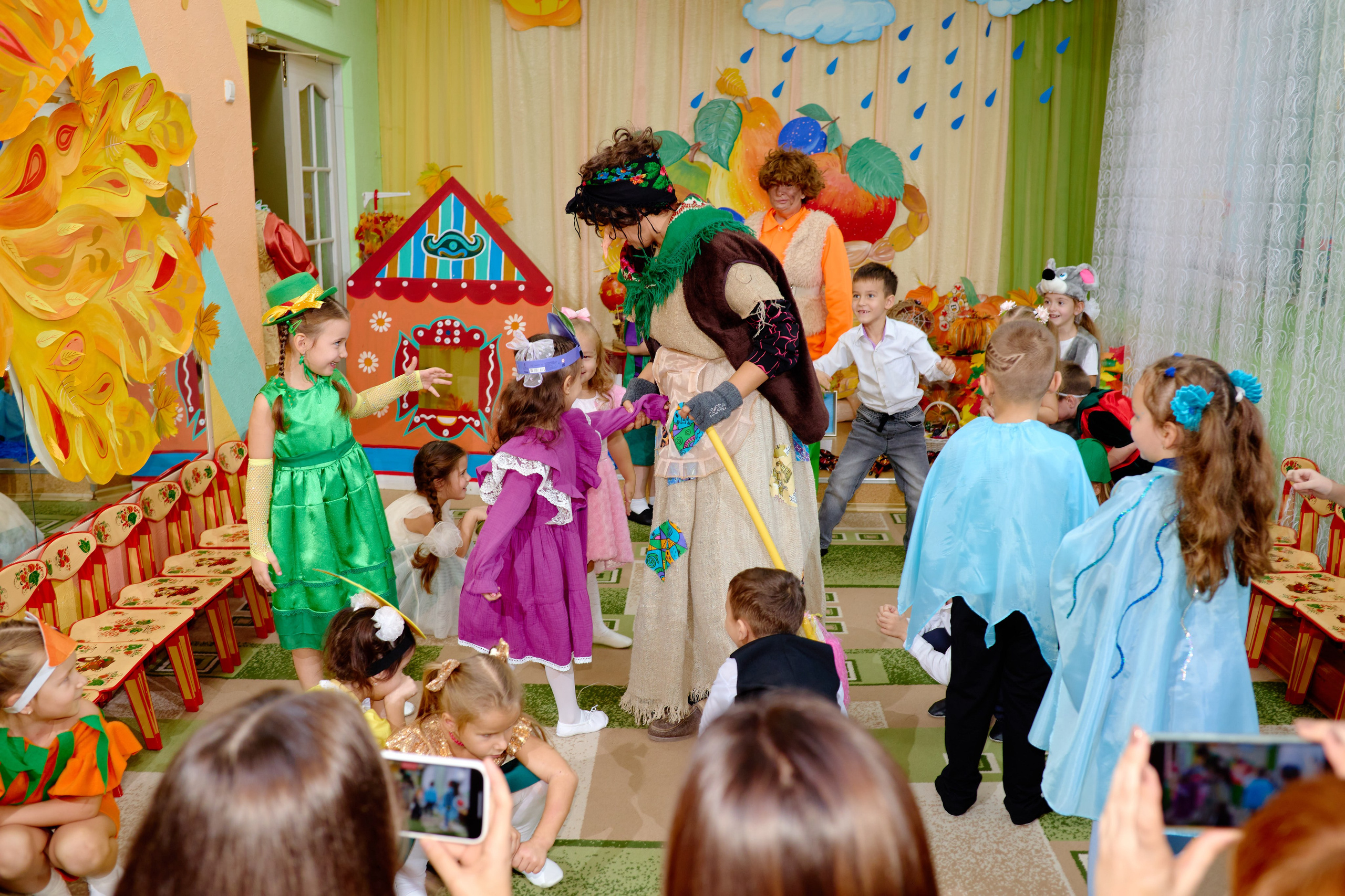 Осенние сьемки в детском саду таганрог. Фотограф Выпускные альбомы Таганрог Сергей Коробченко