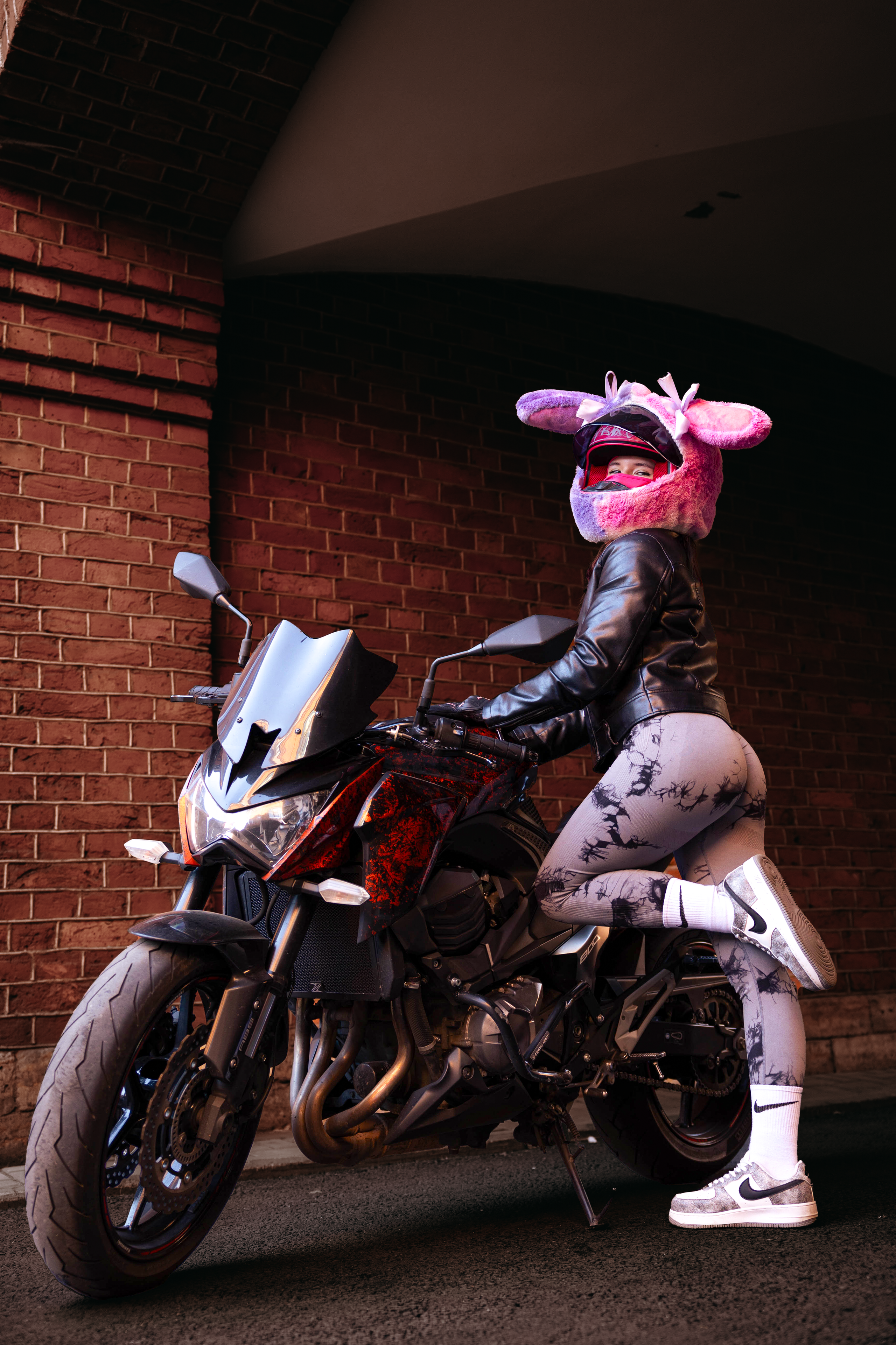 МОТО. Женский и свадебный фотограф в Санкт-Петербурге Элизабет Ланцова. Будуарные съемки, свадебные съемки, лавстори, контент-съемка