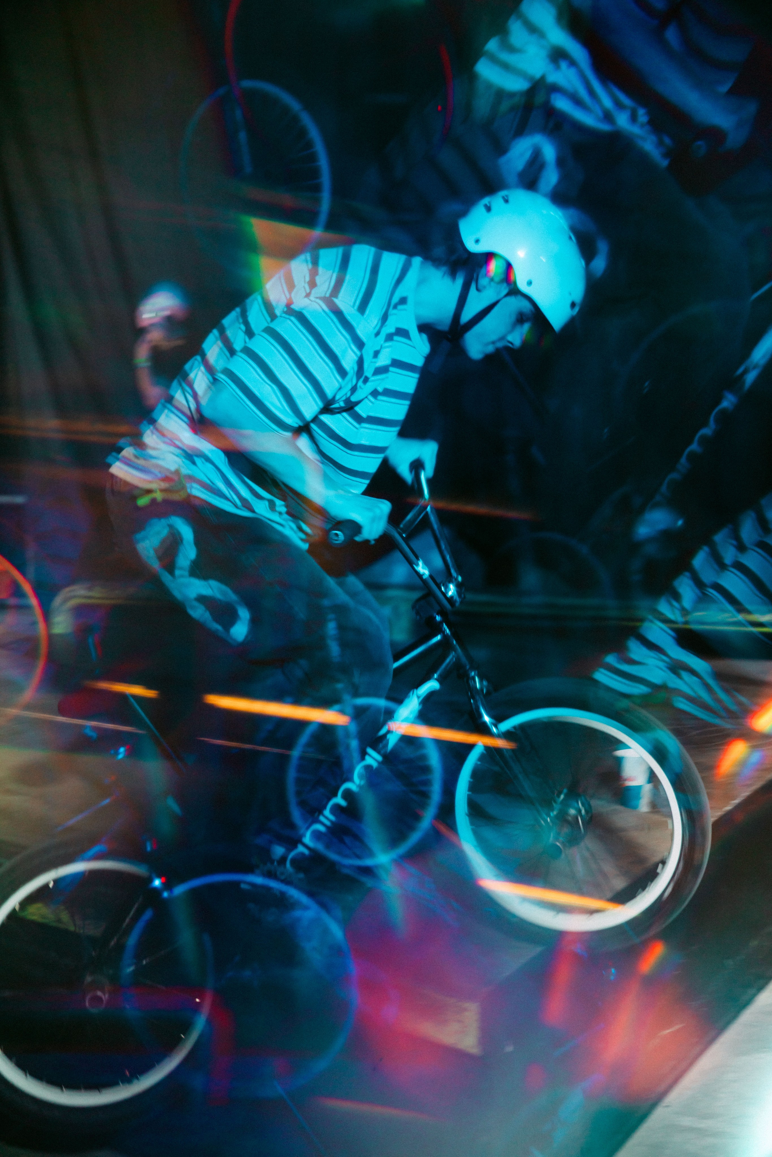 УРАМ. Ночная смена / 2025. Саша Копылов, фотограф в Казани