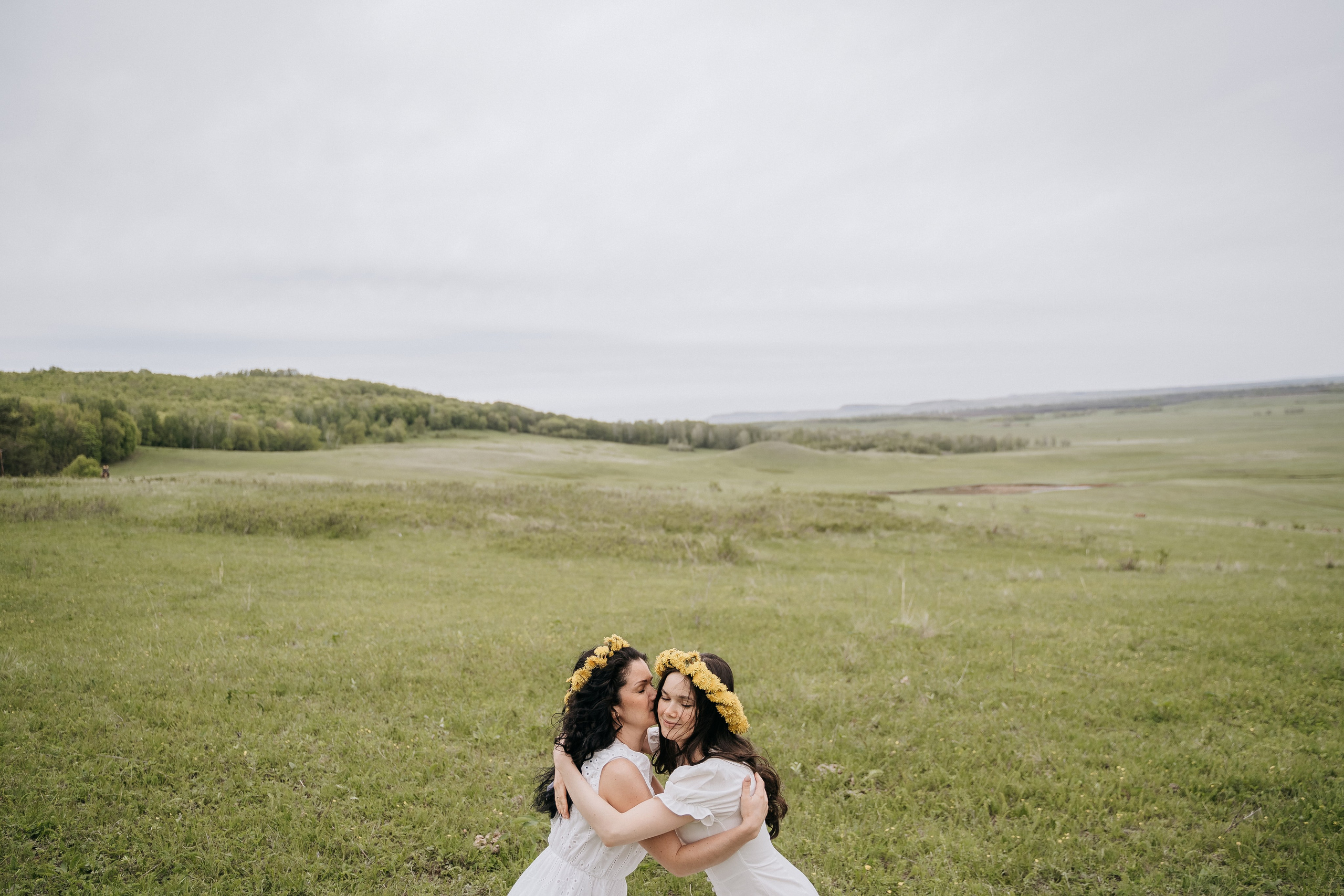 Две дочери две мамы две сестры. Свадебный семейный фотограф Ксения Божко Уфа Раевка никах в Нарыстау