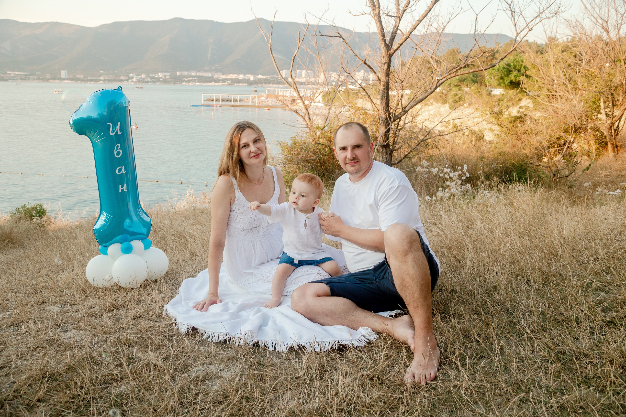 Евгения и Иван 1 год. Фотограф в Геленджике, Архипо-Осиповке, Абрау-Дюрсо, Кринице Виктория