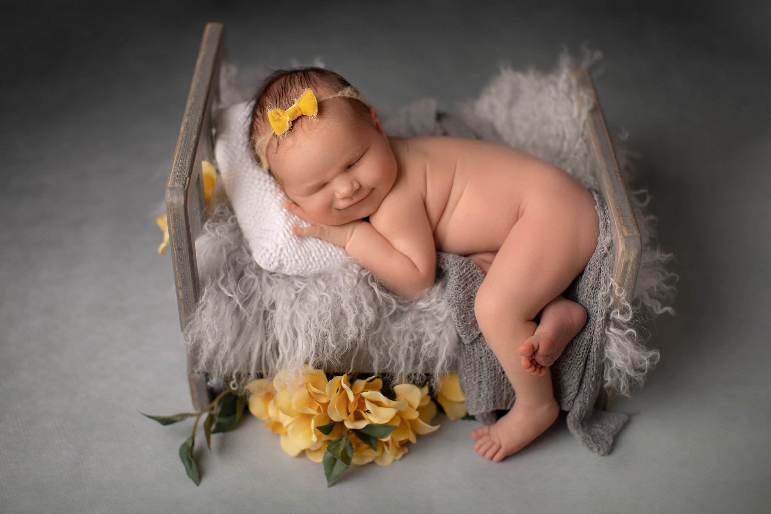 Кроватка сер гал. Фотограф новорожденных, семейный фотограф в Санкт-Петербурге
