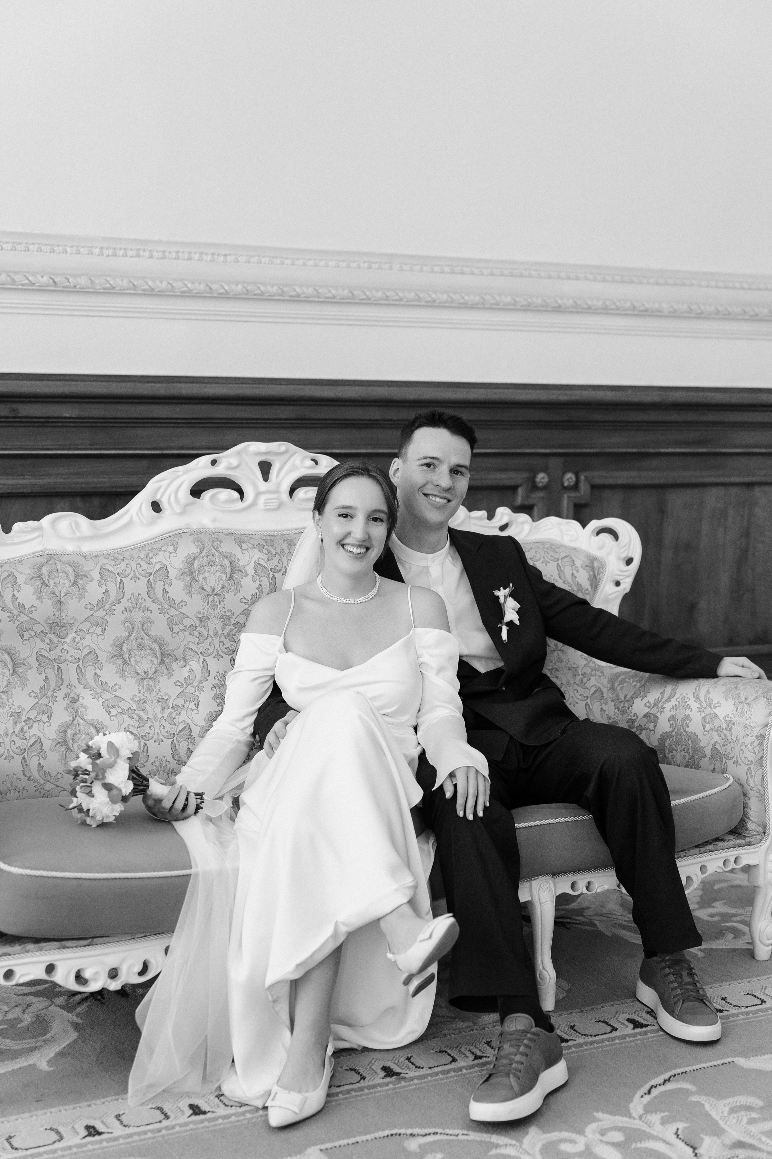 Лёня и Юля. Питер. От утра в отеле до вечеринки в ресторане на заливе. Цифра и плёнка. Свадебный фотограф Катерина Чулкова