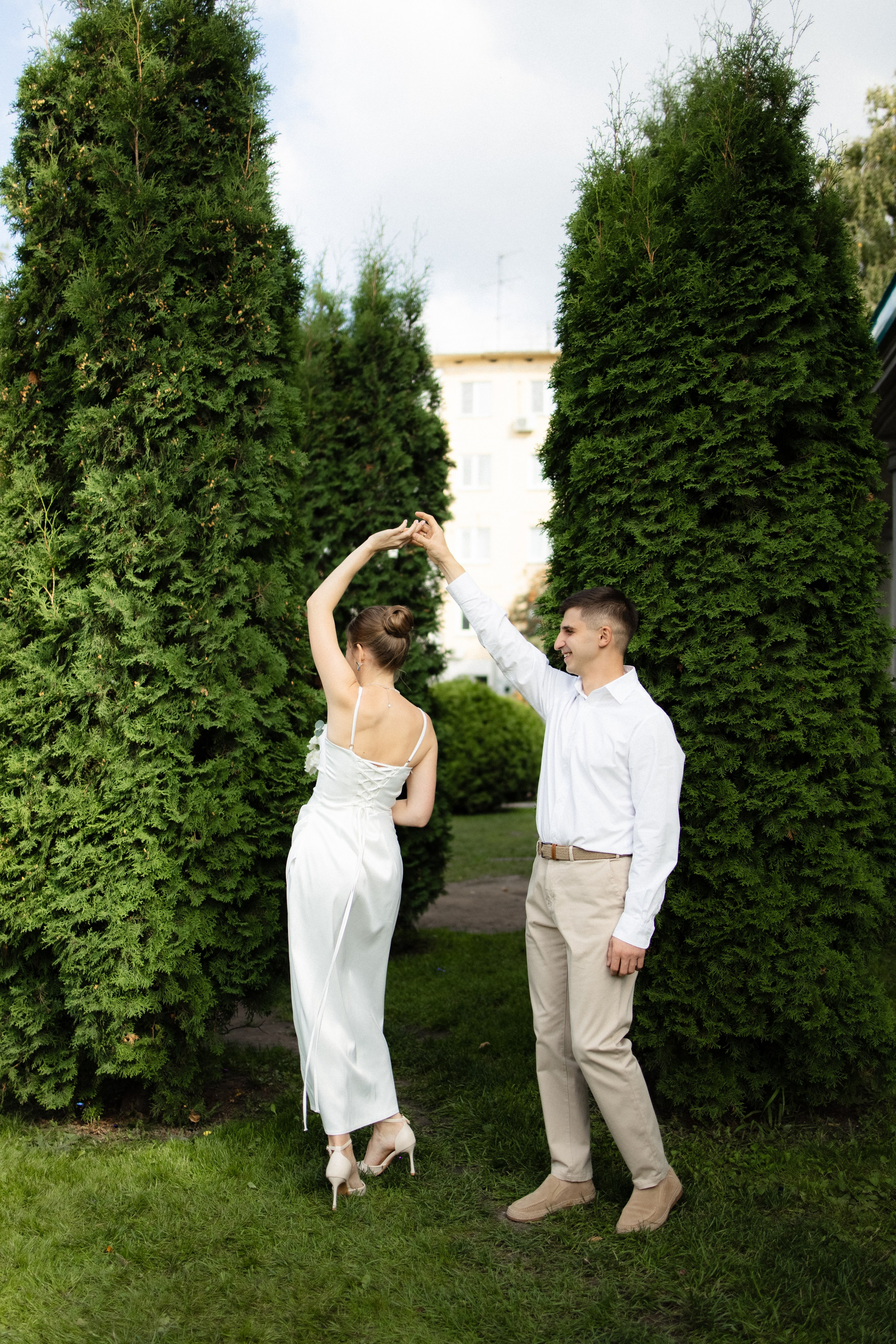 Гайд-путеводитель по Центральному ЗАГСу. Свадебный и портретный фотограф в Новосибирске Любовь Исакова