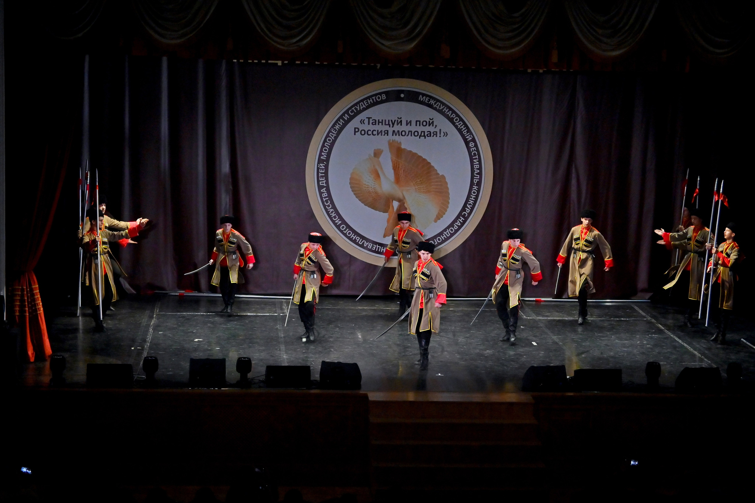 Гала-концерт. Танцуй и пой, Россия Молодая! 22.04.2024. Профессиональный фотограф в Москве Алёна Котова