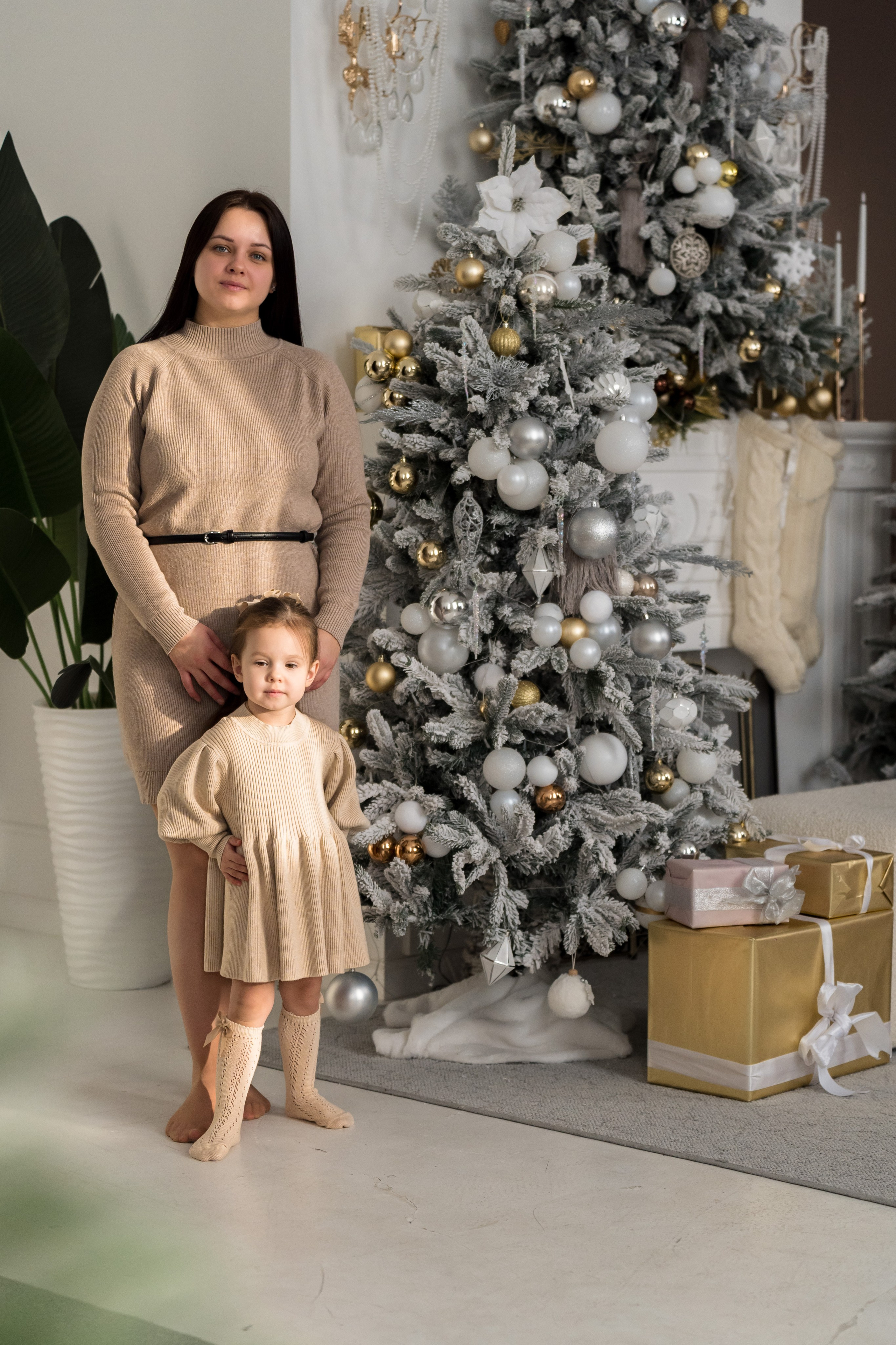 Фотосессия семейная в студии Фабрика для Евгении и Евы. Свадебный и семейный фотограф в Омске Белозерова Александра