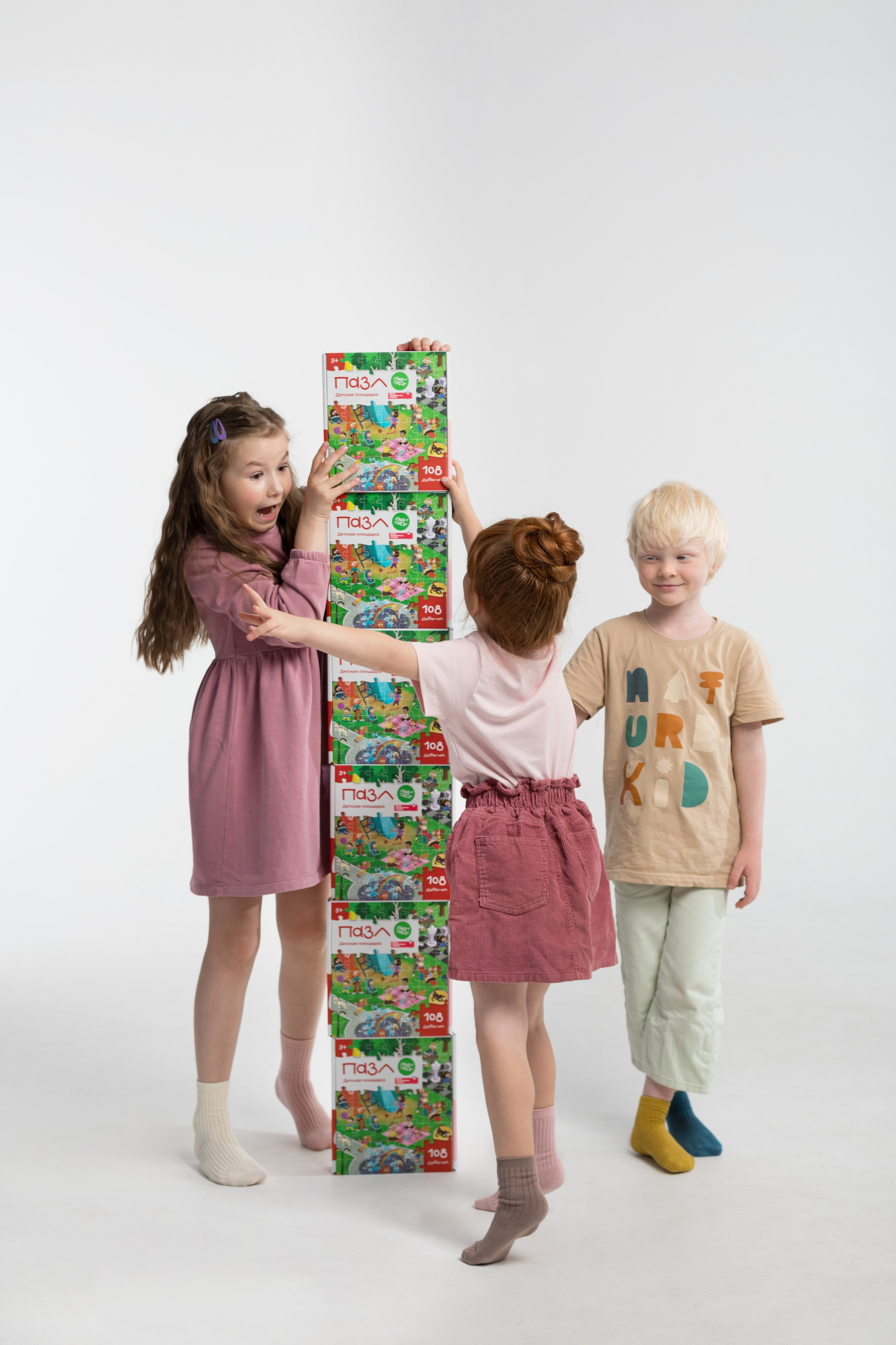 Каталожная съемка в циклораме для бренда детских товаров. Детский и контент фотограф Надя Волкова Санкт-Петербург