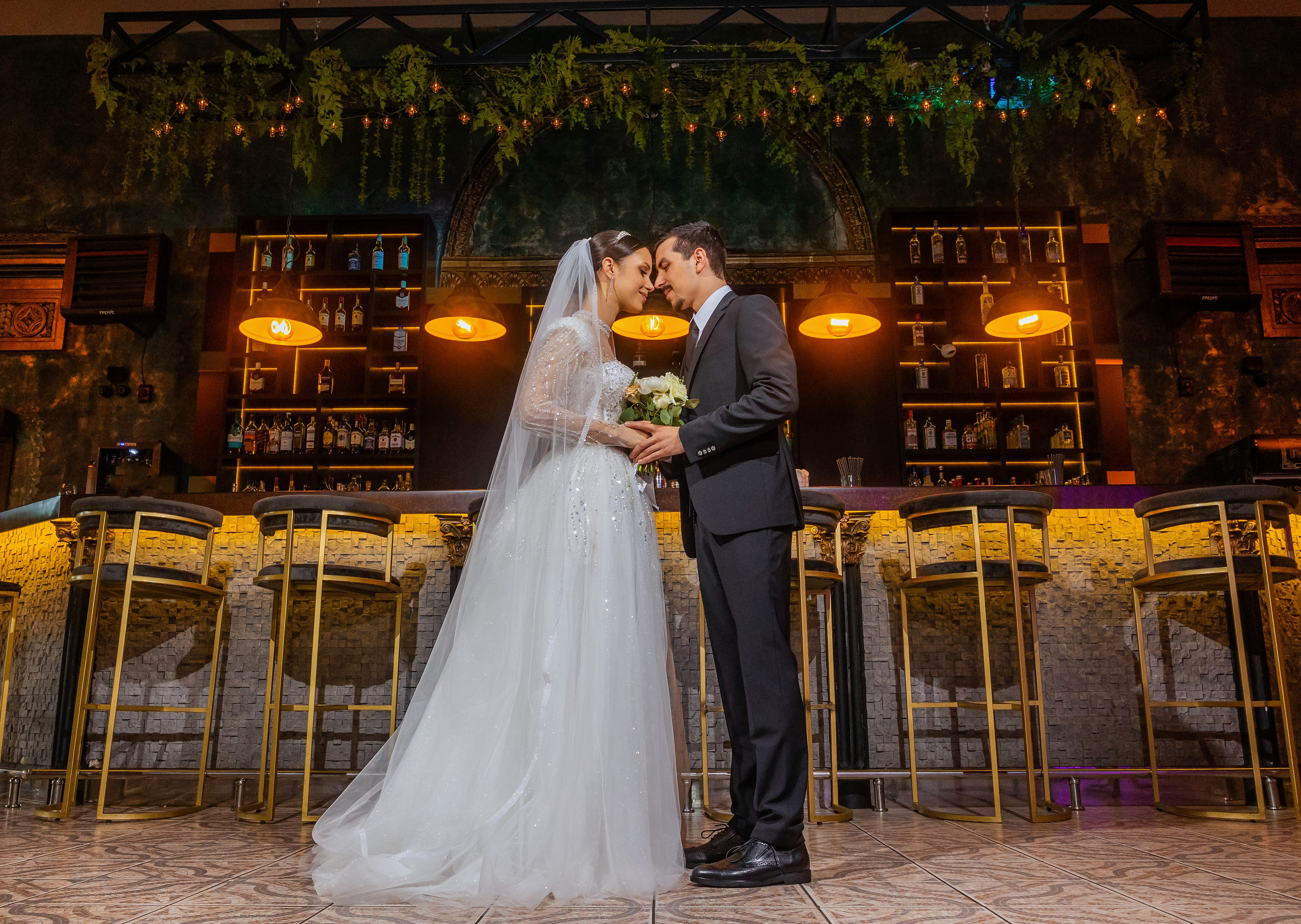 Истории. Фотограф Петров Александр Свадьбы, Съемка в студии, Выпускные альбомы г. Балашов