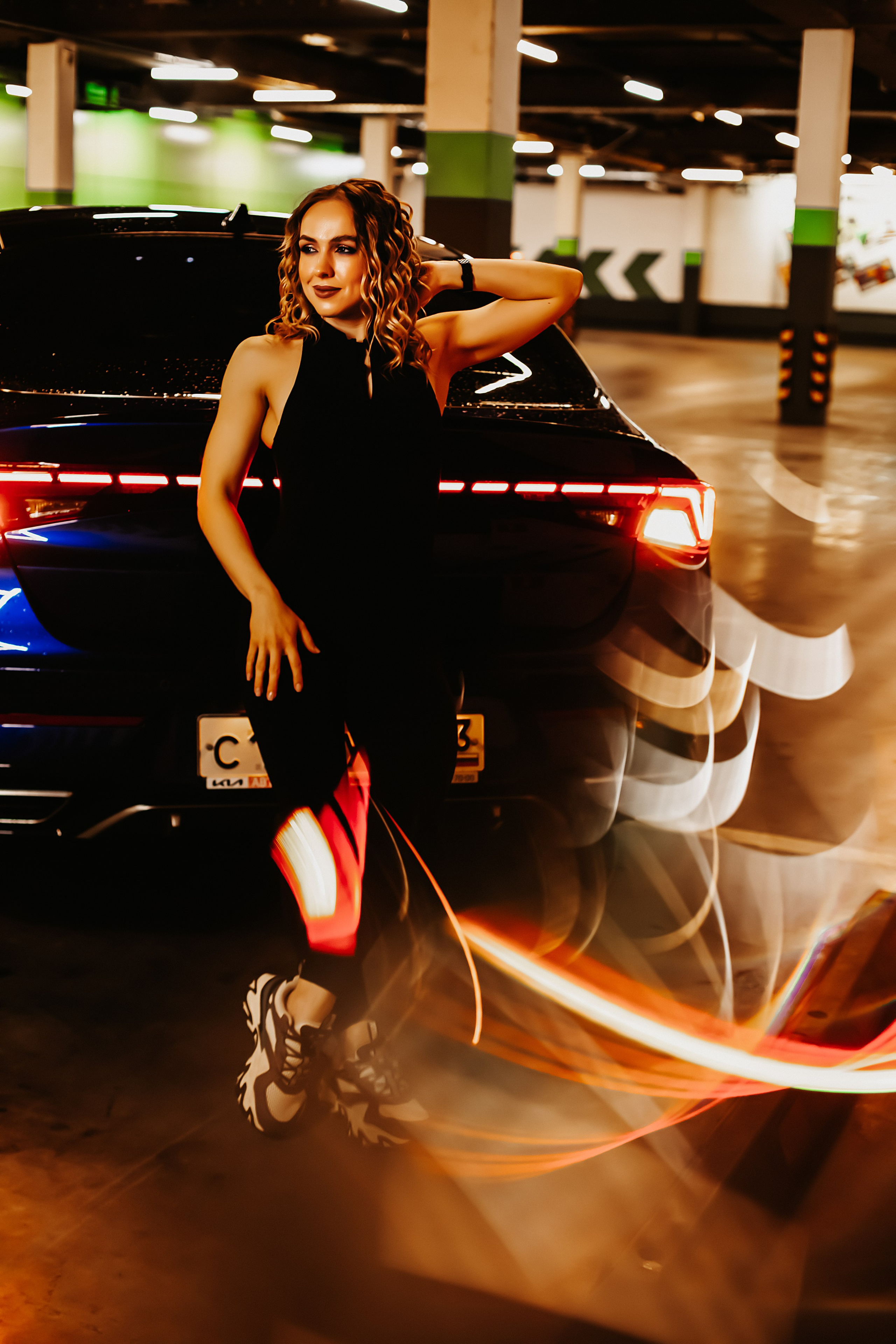 Фотосессия на парковке. Свадебный и семейный фотограф/видеограф в Краснодаре Наталья Осинская