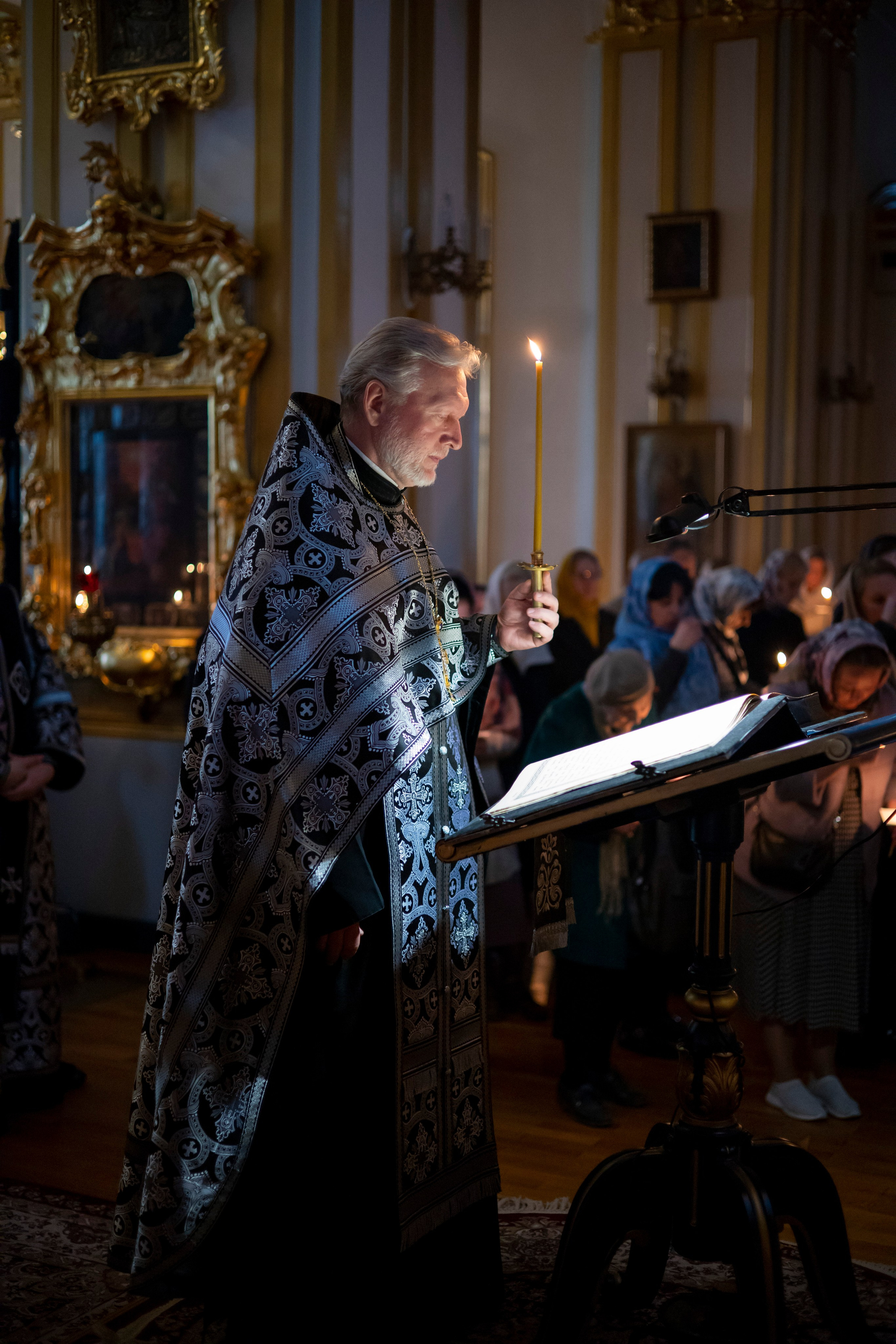УТРЕНЯ ВЕЛИКОГО ПЯТКА. НИКОЛО-БОГОЯВЛЕНСКИЙ МОРСКОЙ СОБОР
