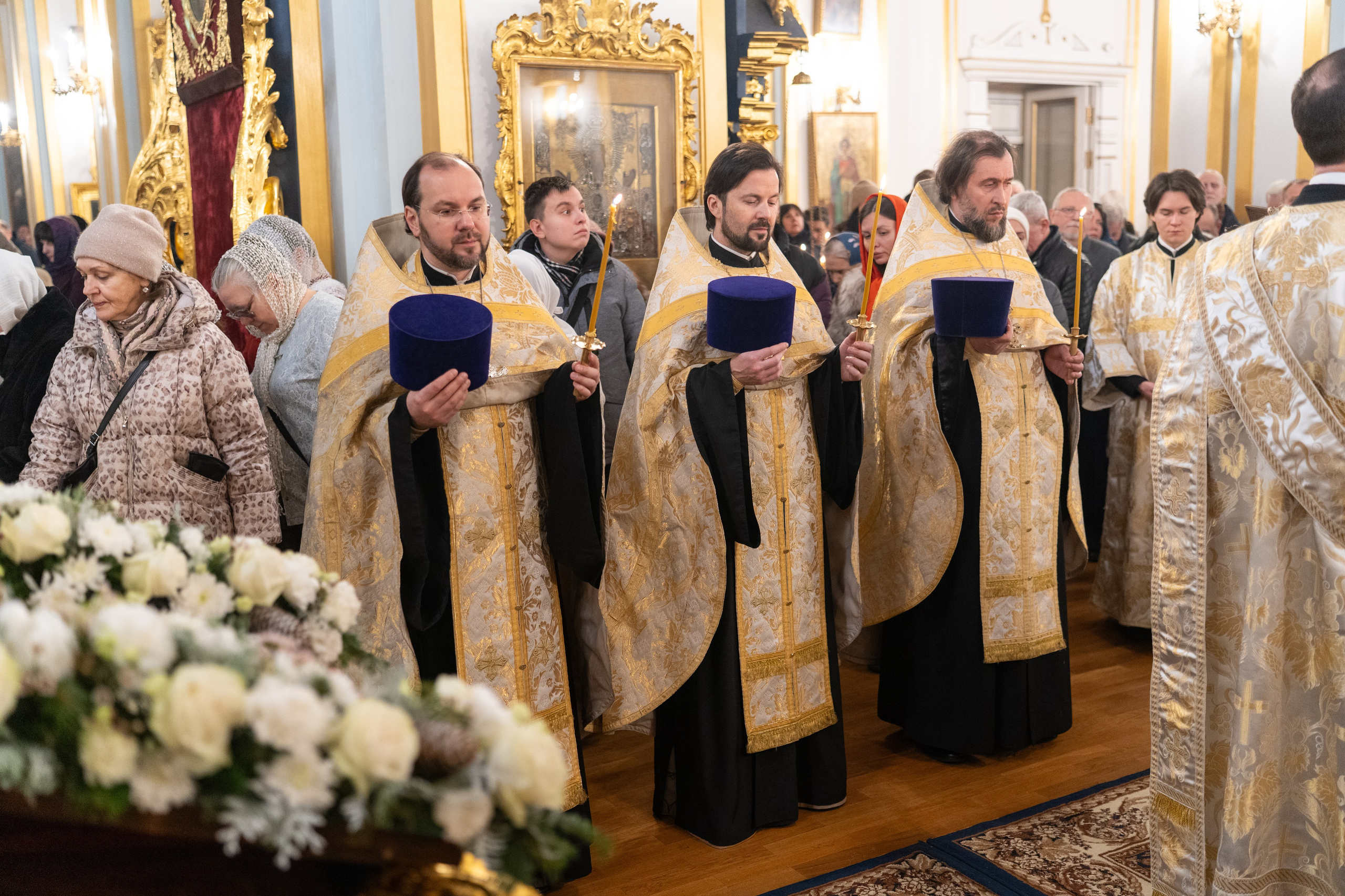 Праздничное бдение в Николо-Богоявленском морском соборе. НИКОЛО-БОГОЯВЛЕНСКИЙ МОРСКОЙ СОБОР