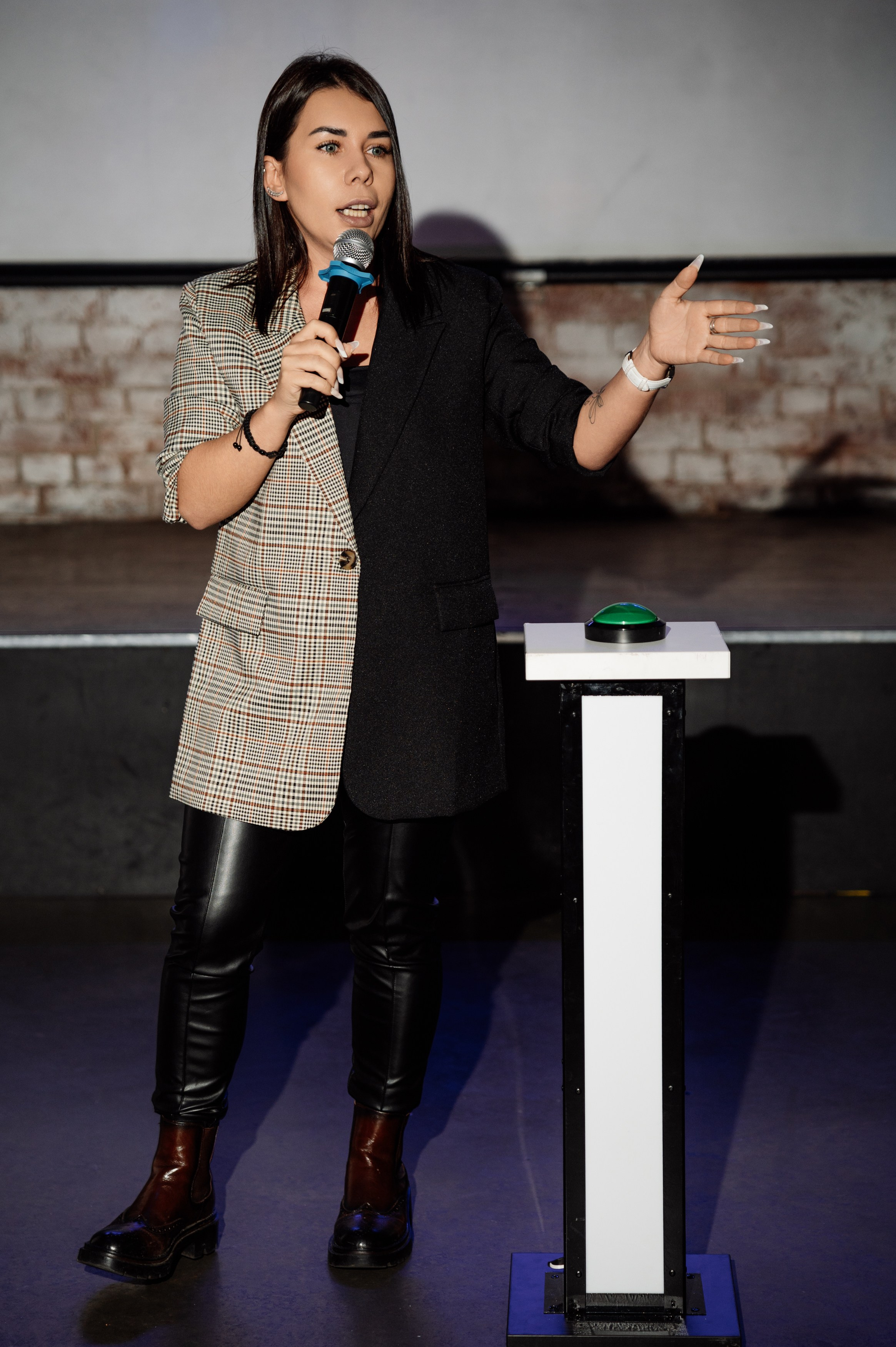 Шоу-игра в лофте Com.Nata. Мария Плетинская фотограф в Санкт-Петербурге