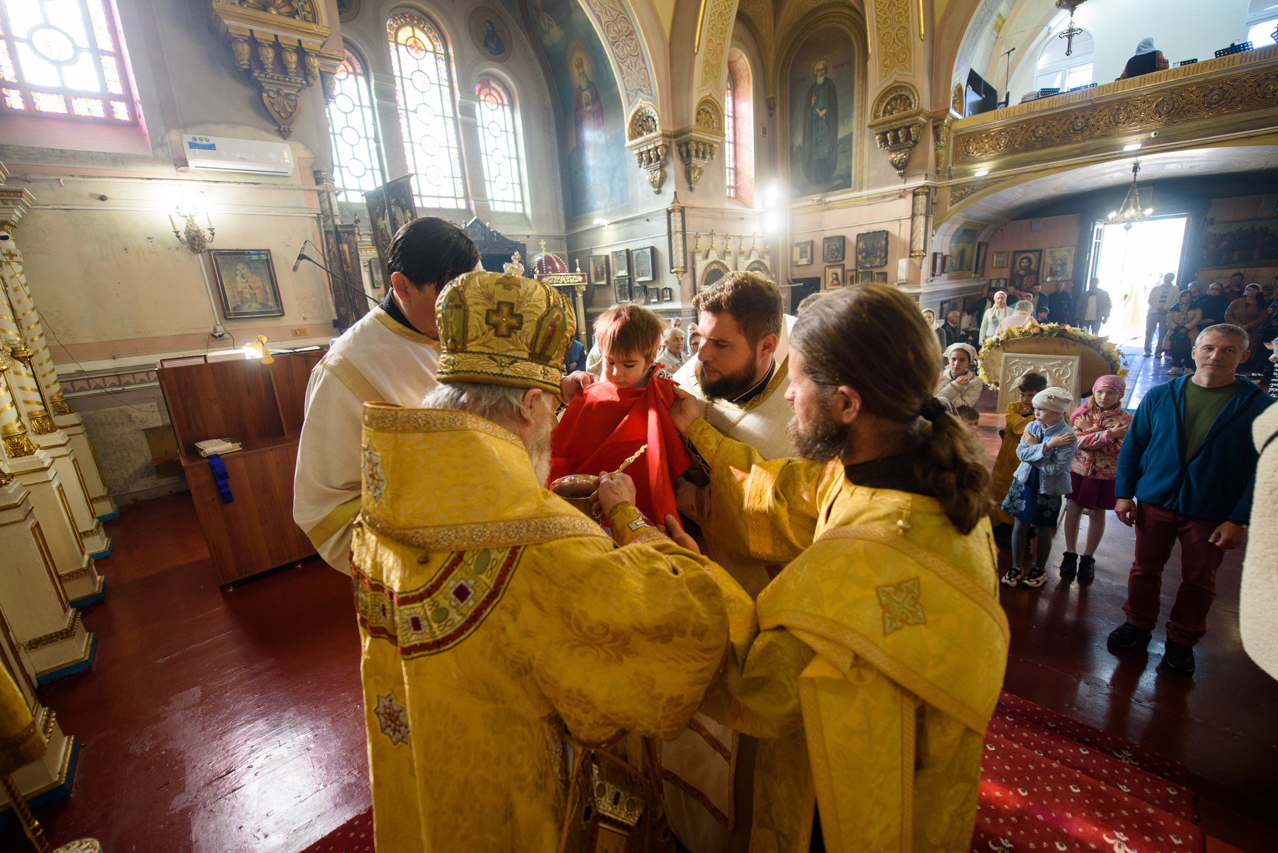 Воскресная литургия 29.10.2023. Семейный и свадебный фотограф в Феодосии и Коктебеле