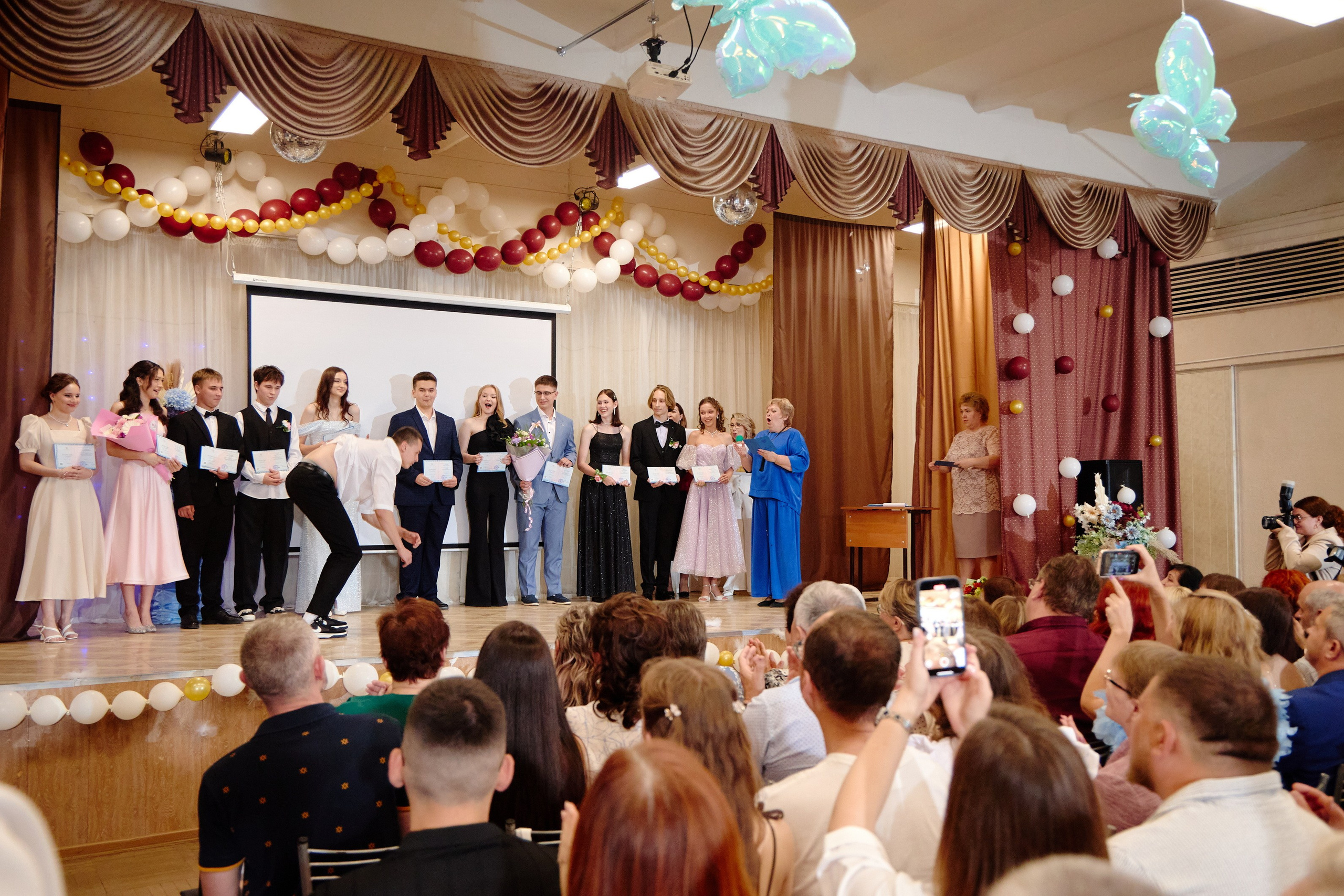 Выпускной 35 Сош. Фотограф Выпускные альбомы Таганрог Сергей Коробченко