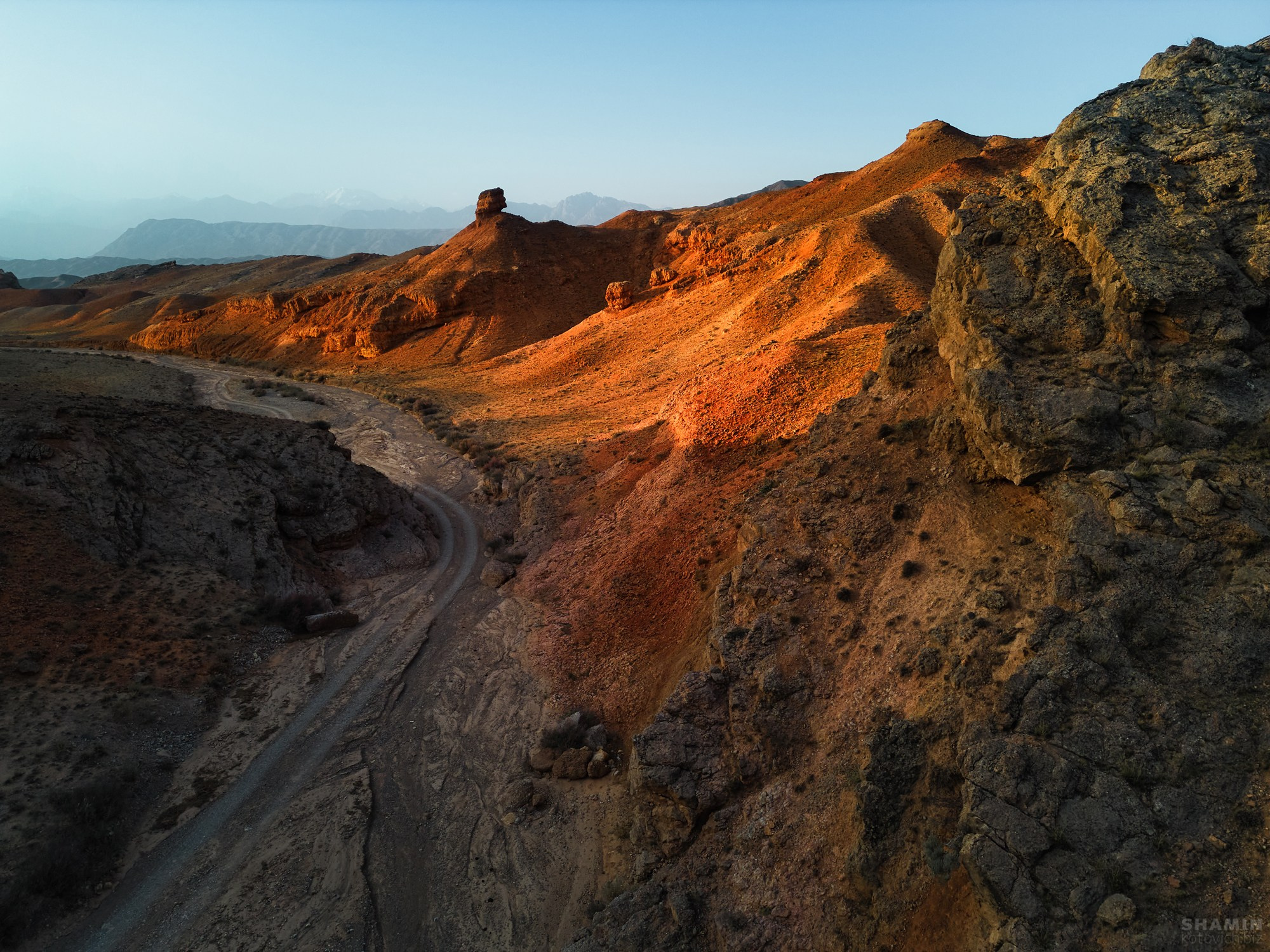 Кыргызстан — горные пейзажи, озёра и свет Тянь-Шаня | Фотограф Константин Шамин. Фотограф Константин Шамин