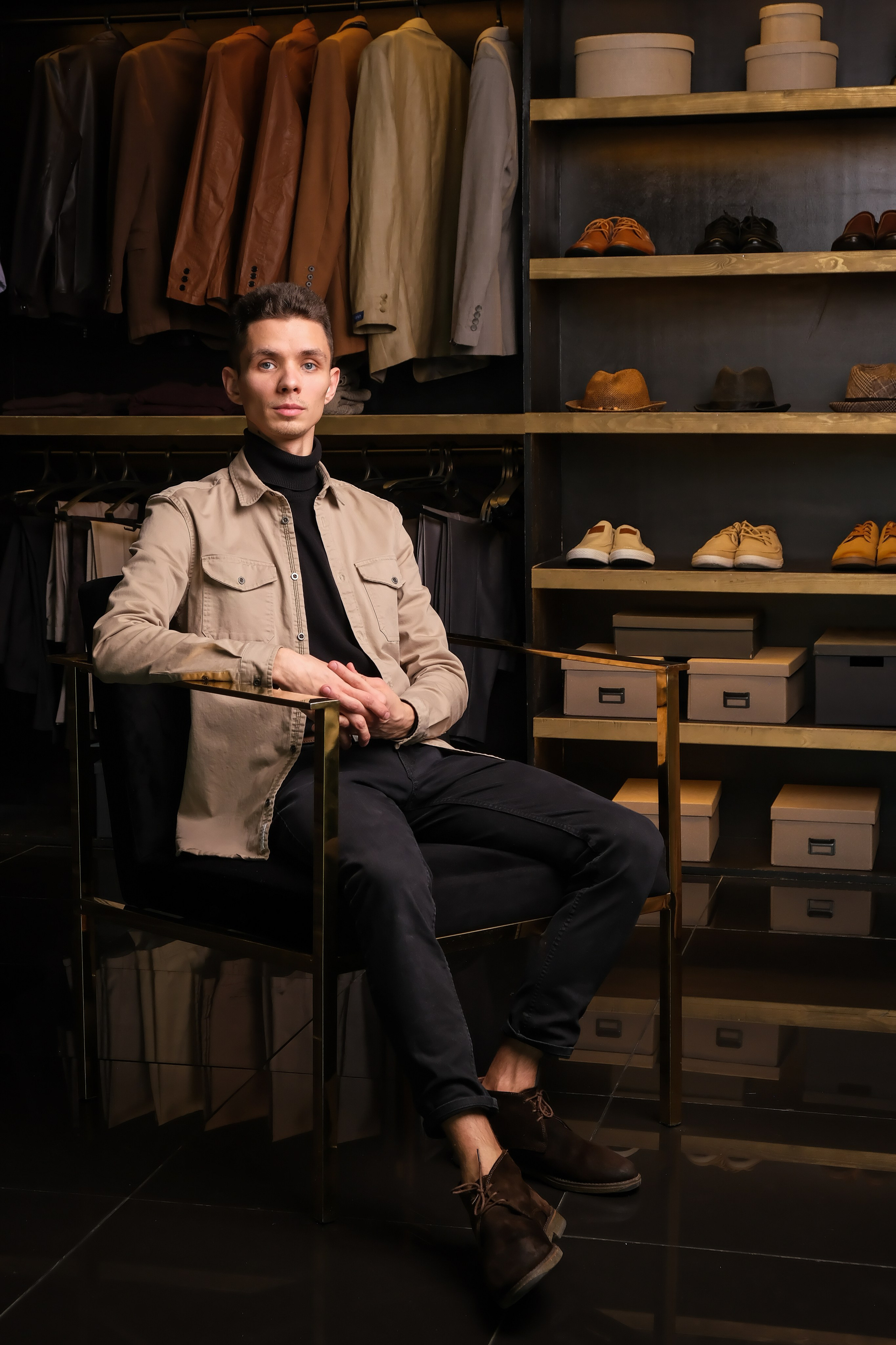 Мужская фотосессия, портретная в студии в Москве. Фото-ВидеоПродакшен для экспертов и брендов