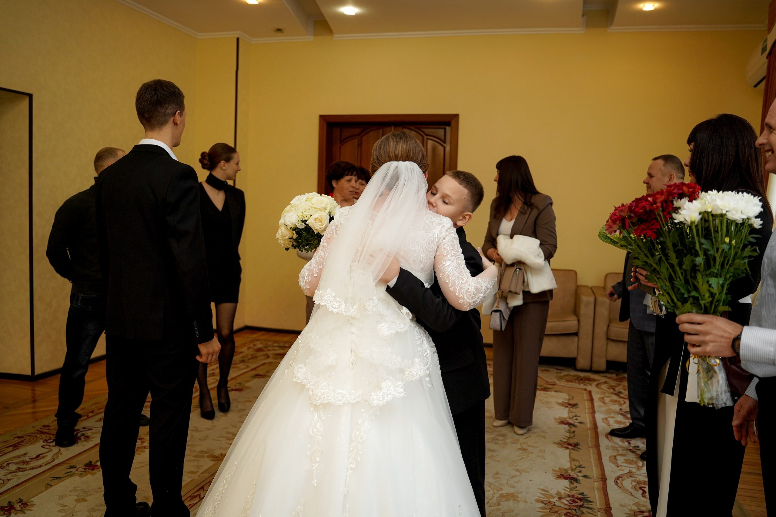 Свадебная фотосессия в ЗАГСе на Западном. Свадебный фотограф в Ростове-на-Дону. Таинство Крещения и Венчания, семейные фотосессии. Алёна Чёботова