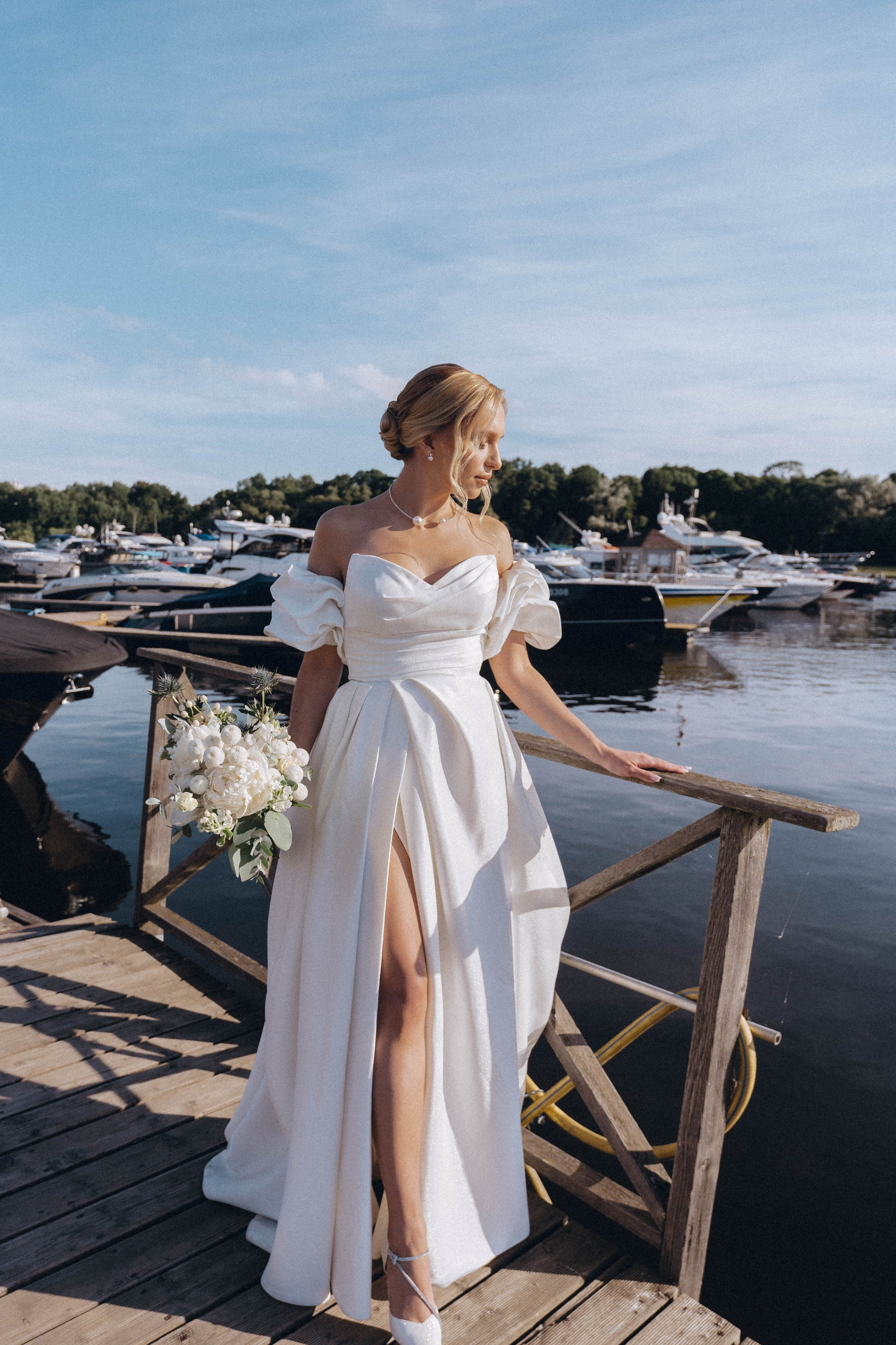 СВАДЕНБНАЯ СЬЕМКА НА КАТЕРЕ ПО КАНАЛАМ САНКТ-ПЕТЕРБУРГА И В АКВАТОРИИ НЕВЫ. Профессиональный фотограф, Санкт-Петербург — Виктория Богомолова