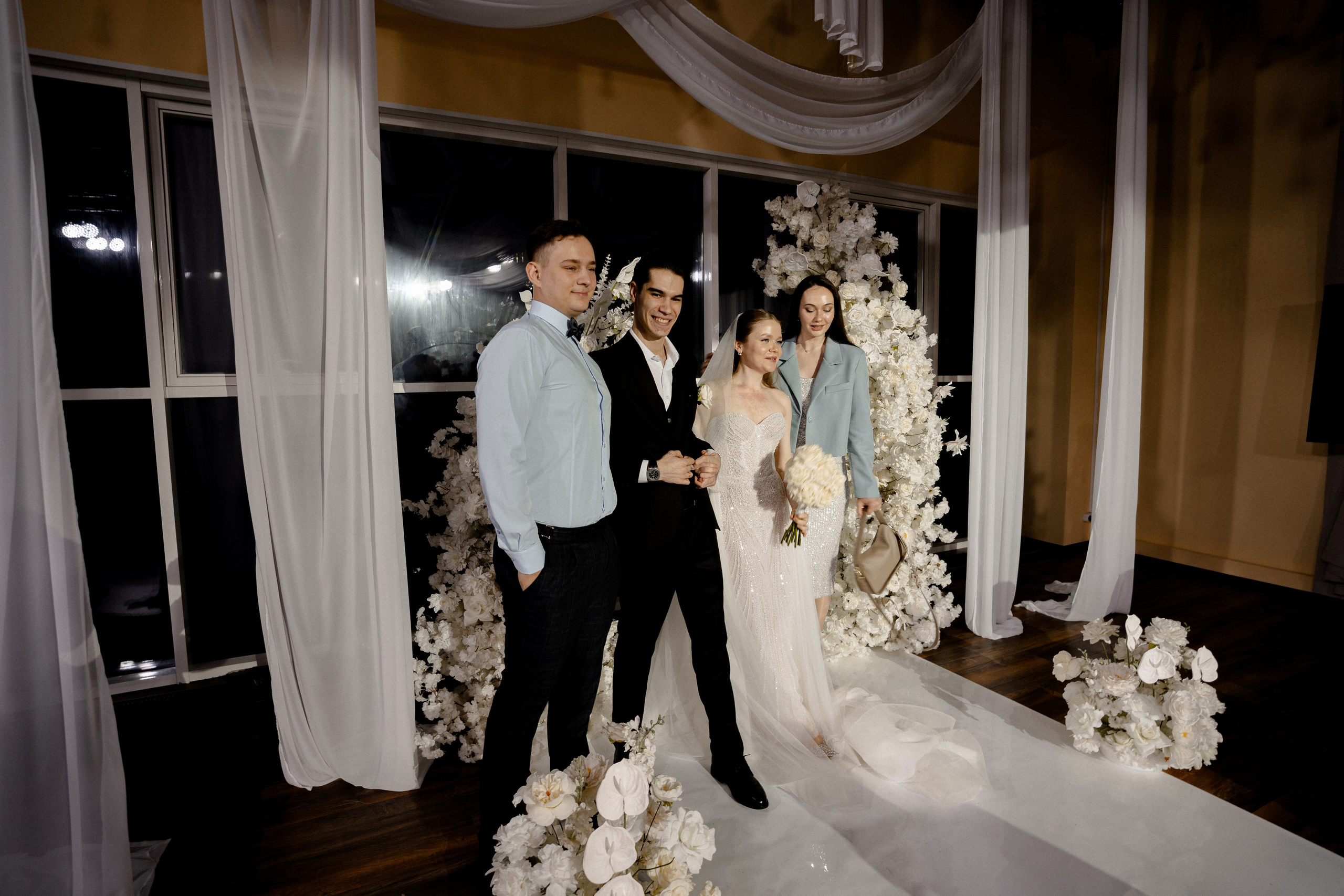 СВАДЕБНАЯ СЬЕМКА СБОРОВ В ОТЕЛЕ И ВЫЕЗД НА ЦЕРЕМОНИЮ (СНЯТО В СИБИРЕ В НИЖНЕВАРТОВСКЕ). Профессиональный фотограф, Санкт-Петербург — Виктория Богомолова