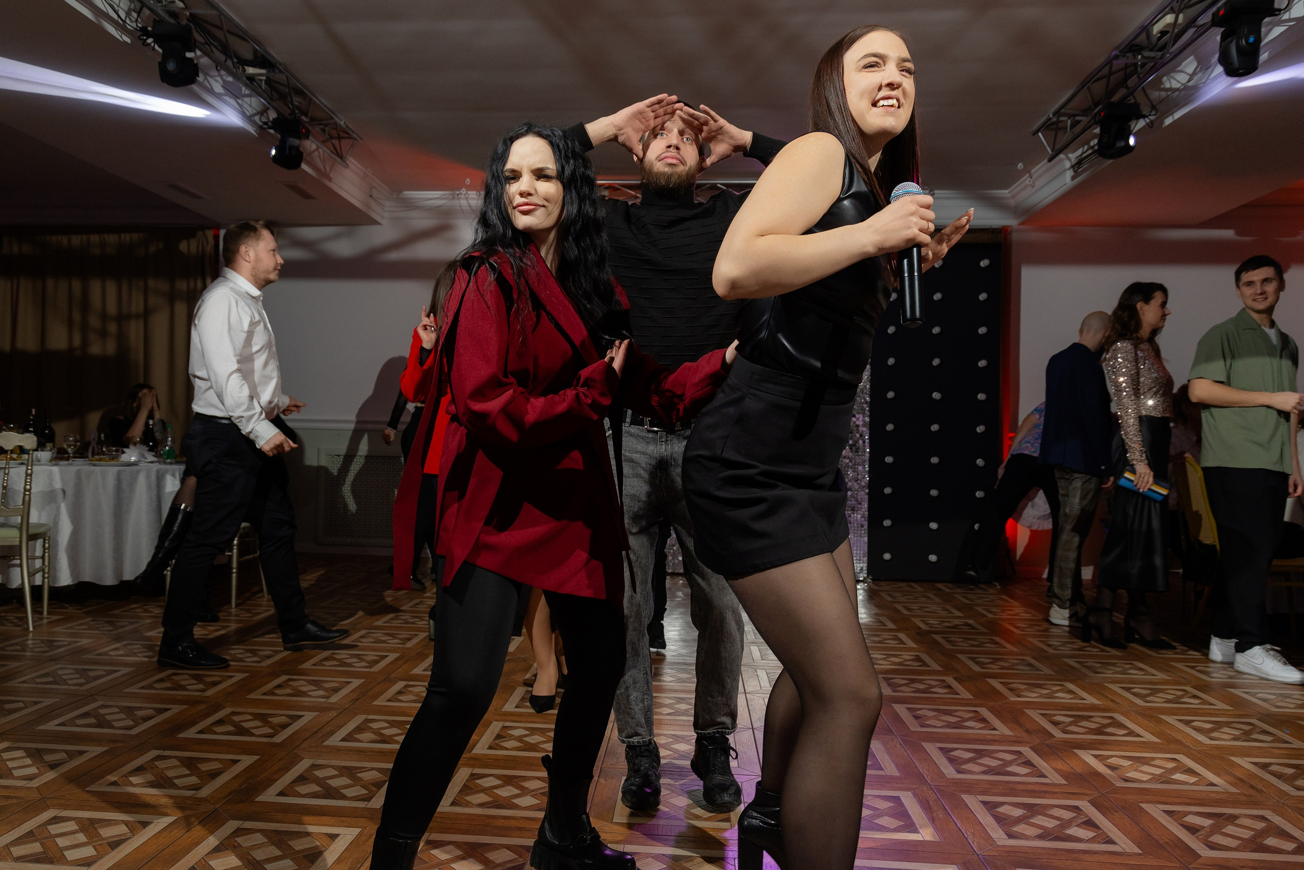 Корпоративная фотосъемка для кафе GARAGE | Новый год 2025 | Минск. Свадебный фотограф в Минске/Беларуси Сергей Спиридонов