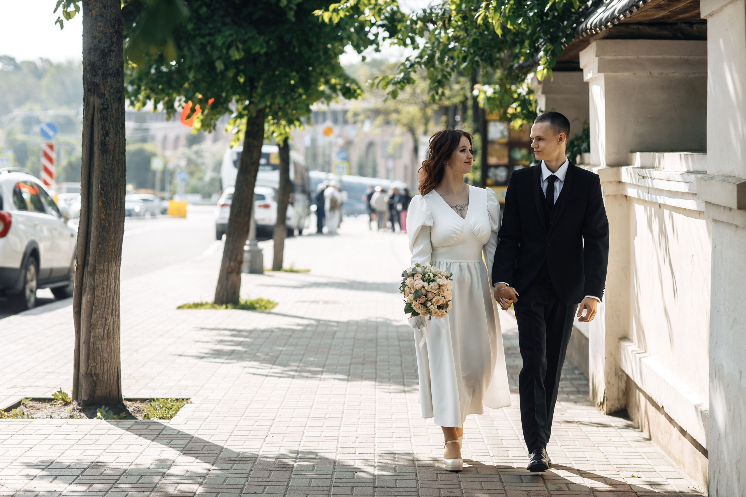 Свадебная прогулка в Смоленске. Свадебный фотограф Вашкевич Денис