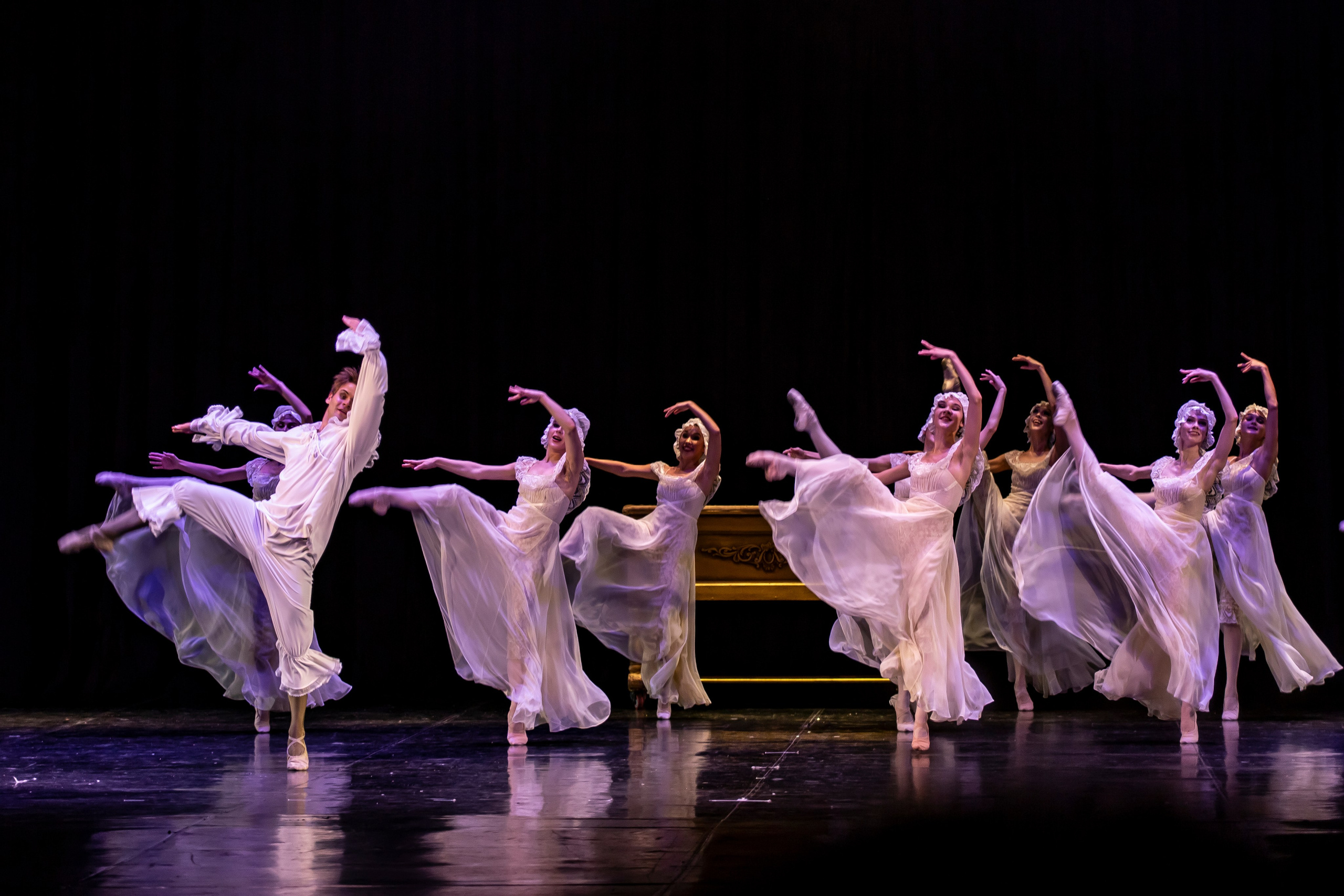 Русский Гамлет спектакль премьера Марийского театра оперы и балета в Зимнем театре г. Сочи. Фотограф в Сочи Юрий Шептаев