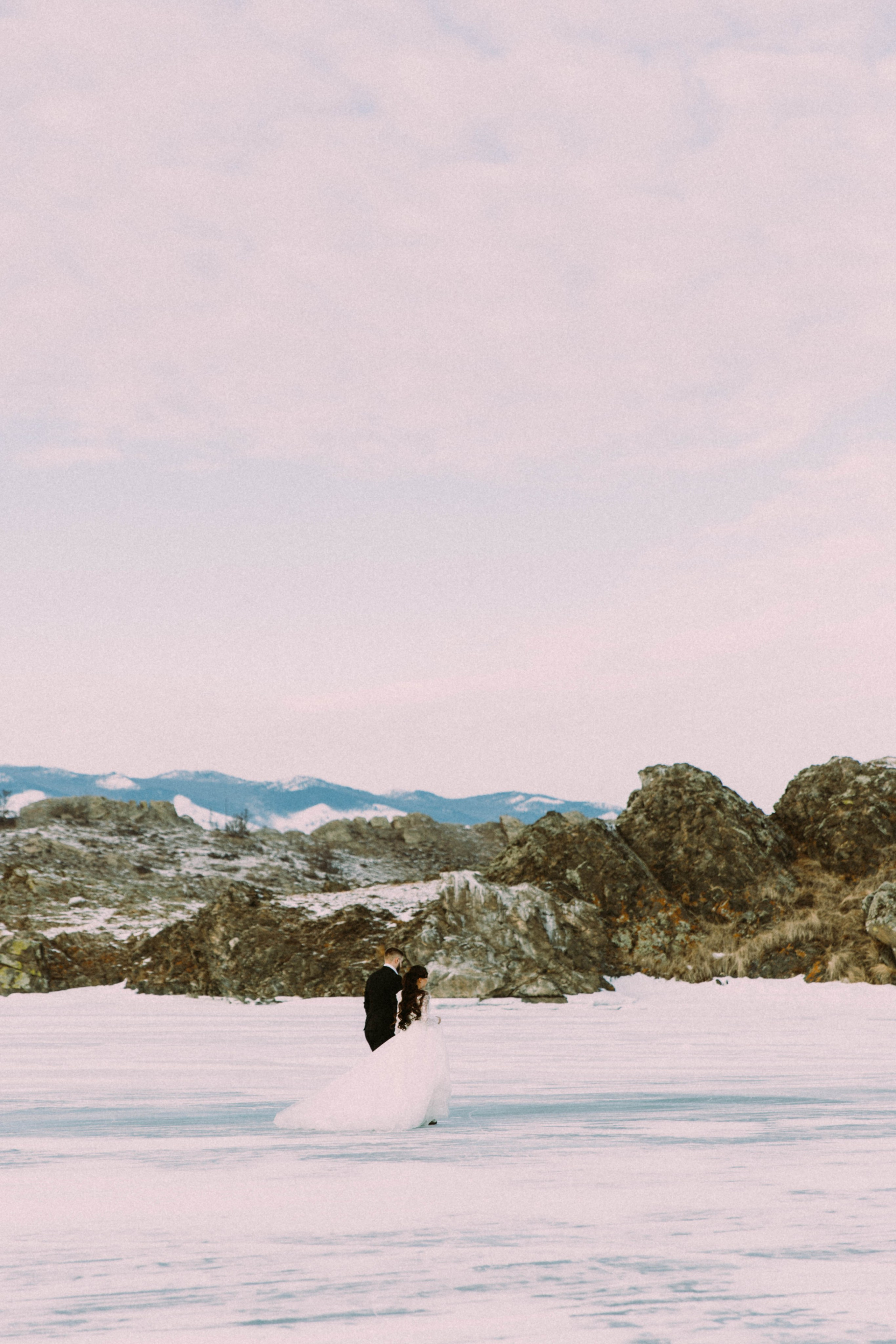 Свадебная зимняя съемка на Байкале. Главная