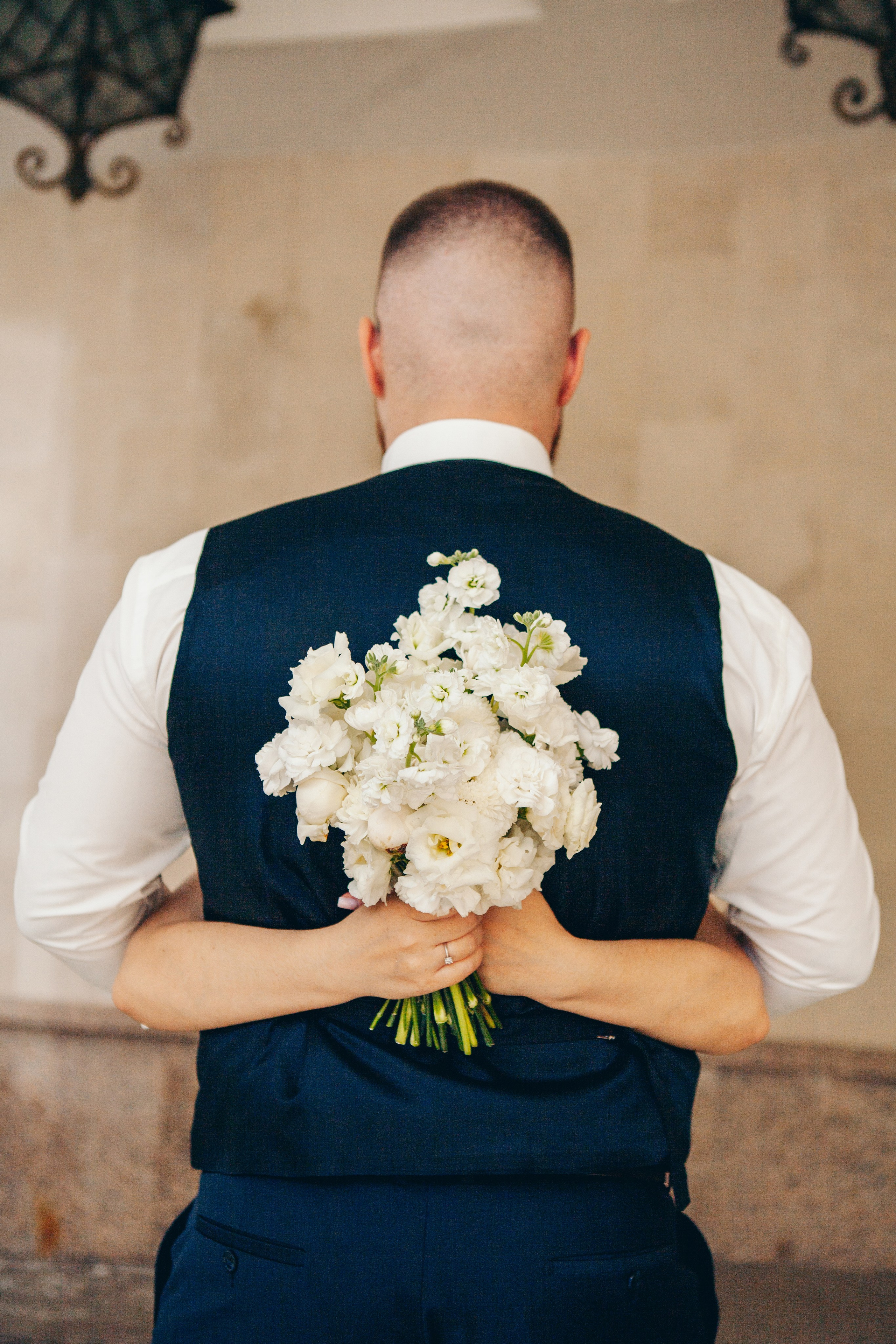 Свадебная фотосессия в отеле hartwell hotel и на патриарших прудах. Фотограф Ольга Ефремова