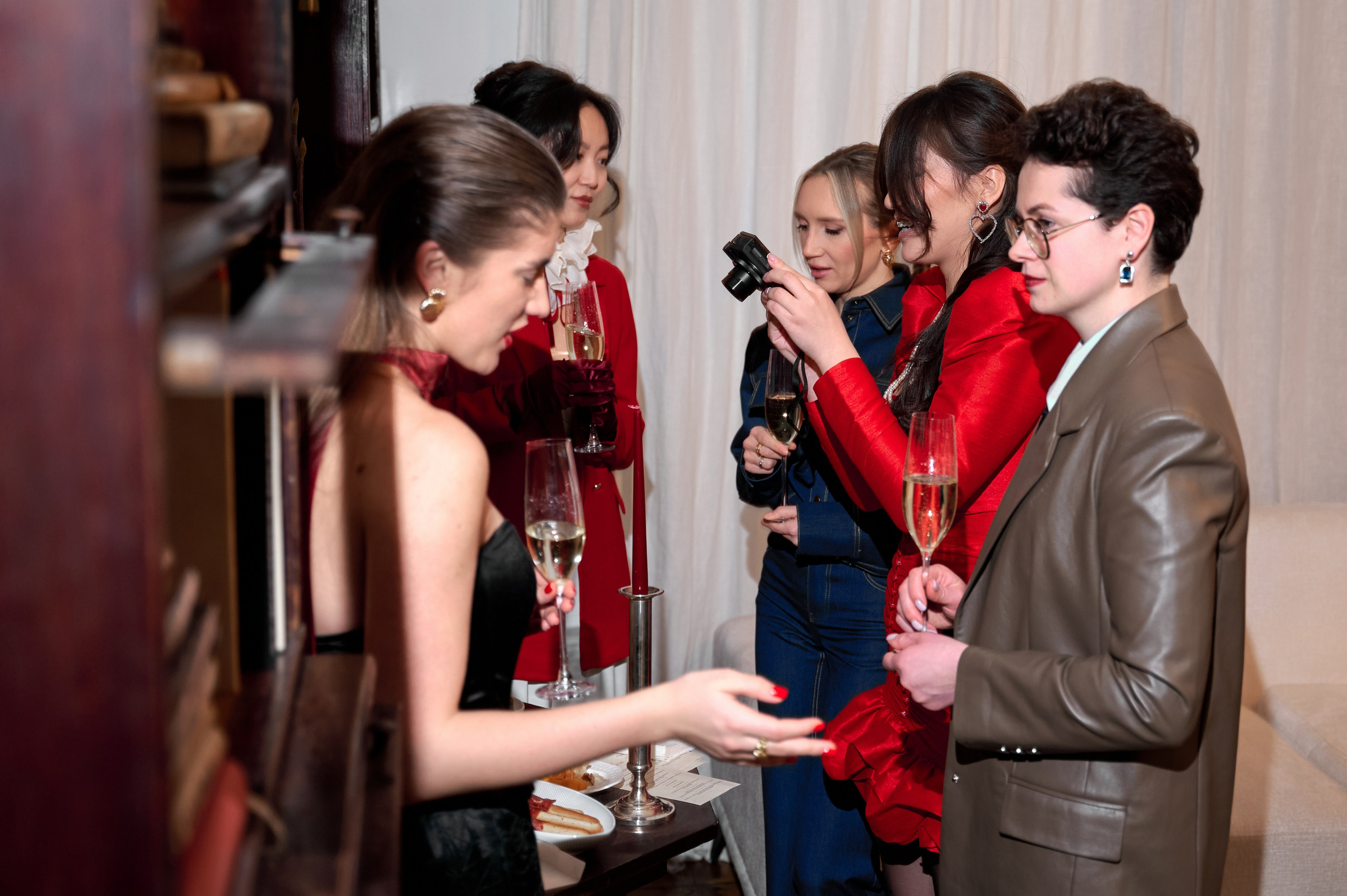 День рождения в исторической квартире. Анна Гончарова свадебный и репортажный фотограф в Москве