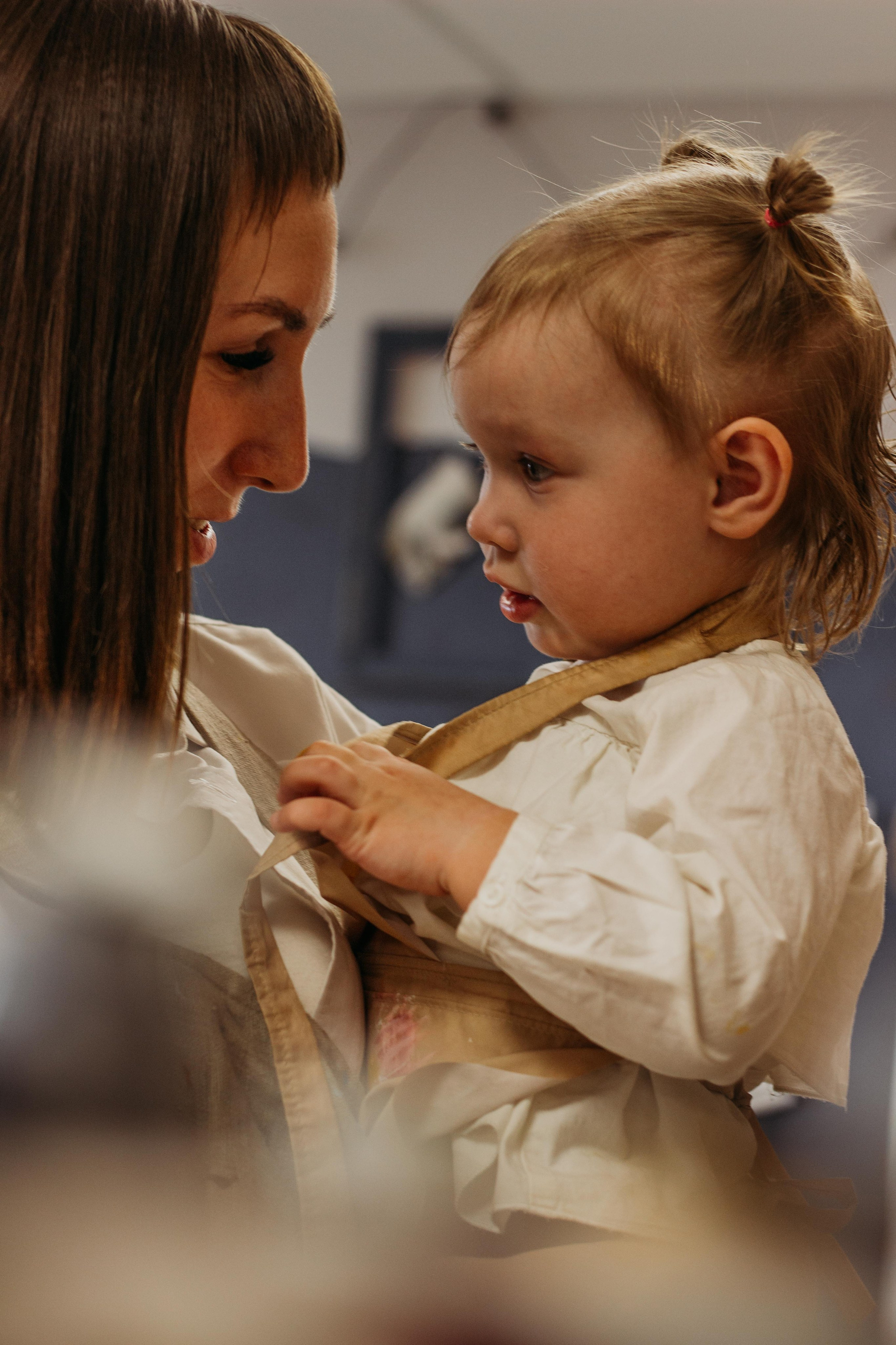 Фотосессия юной художницы. Венера Гайн. Репортажный фотограф  Тюмень. Обучение фотографии с 0
