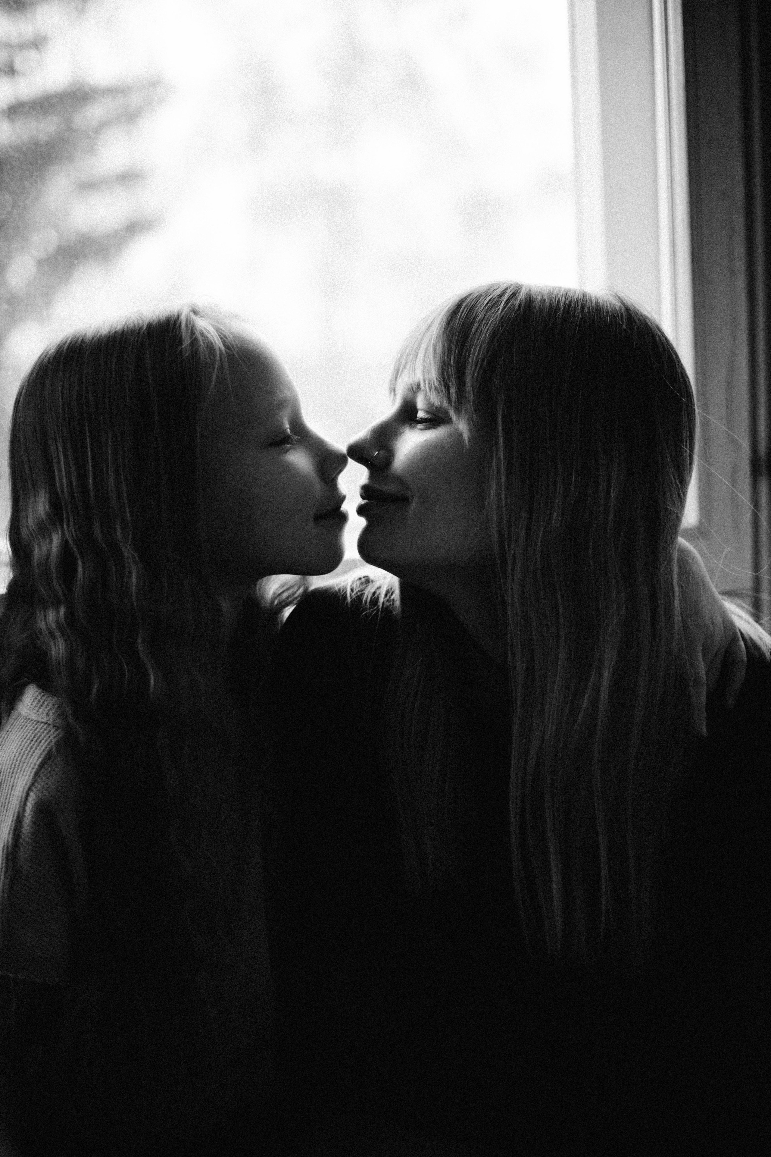 Ксюша и Тоня. Фотограф Нэля Хаматова