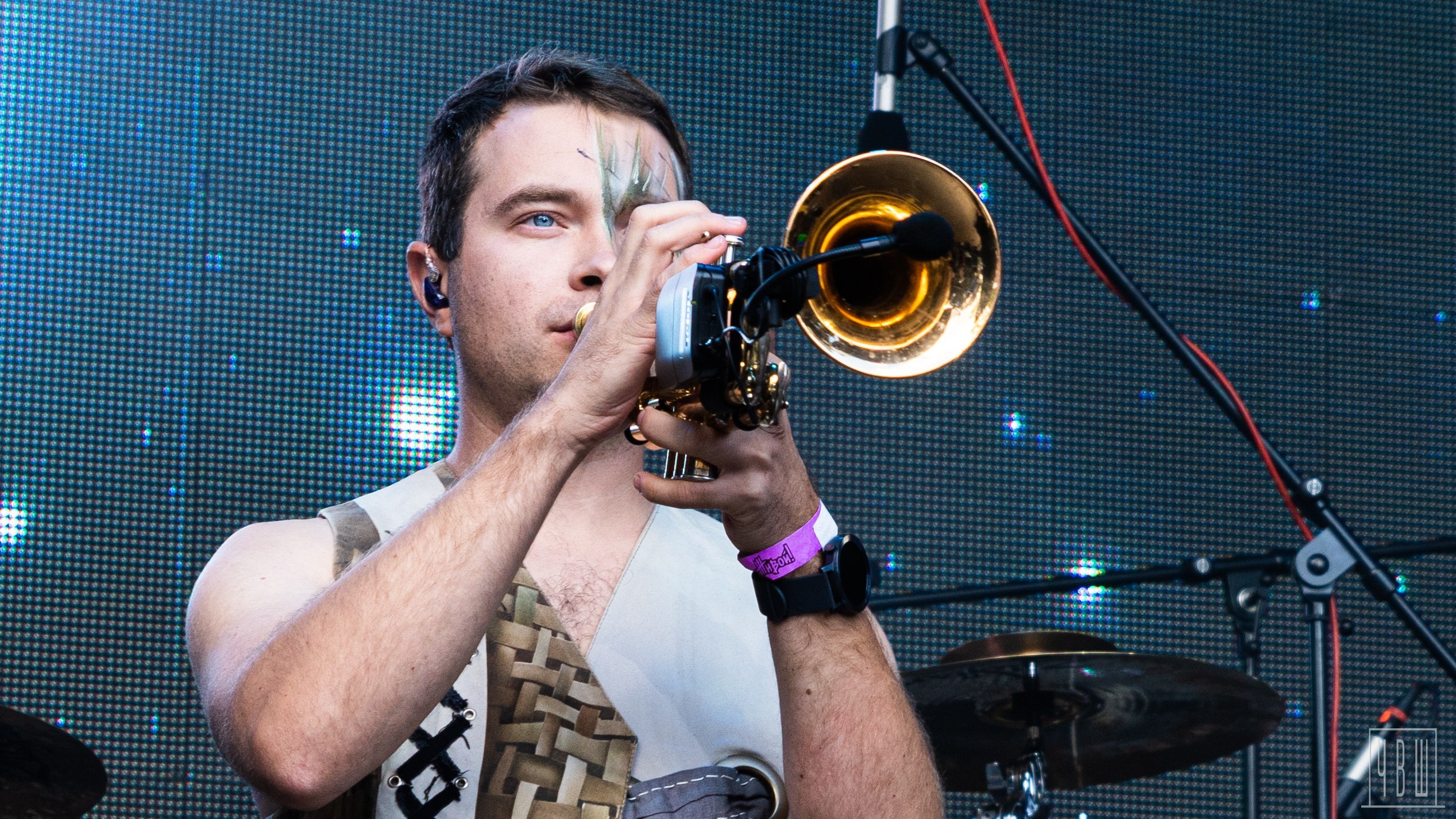 Живой! 2025, День Второй. Человек в Шляпе