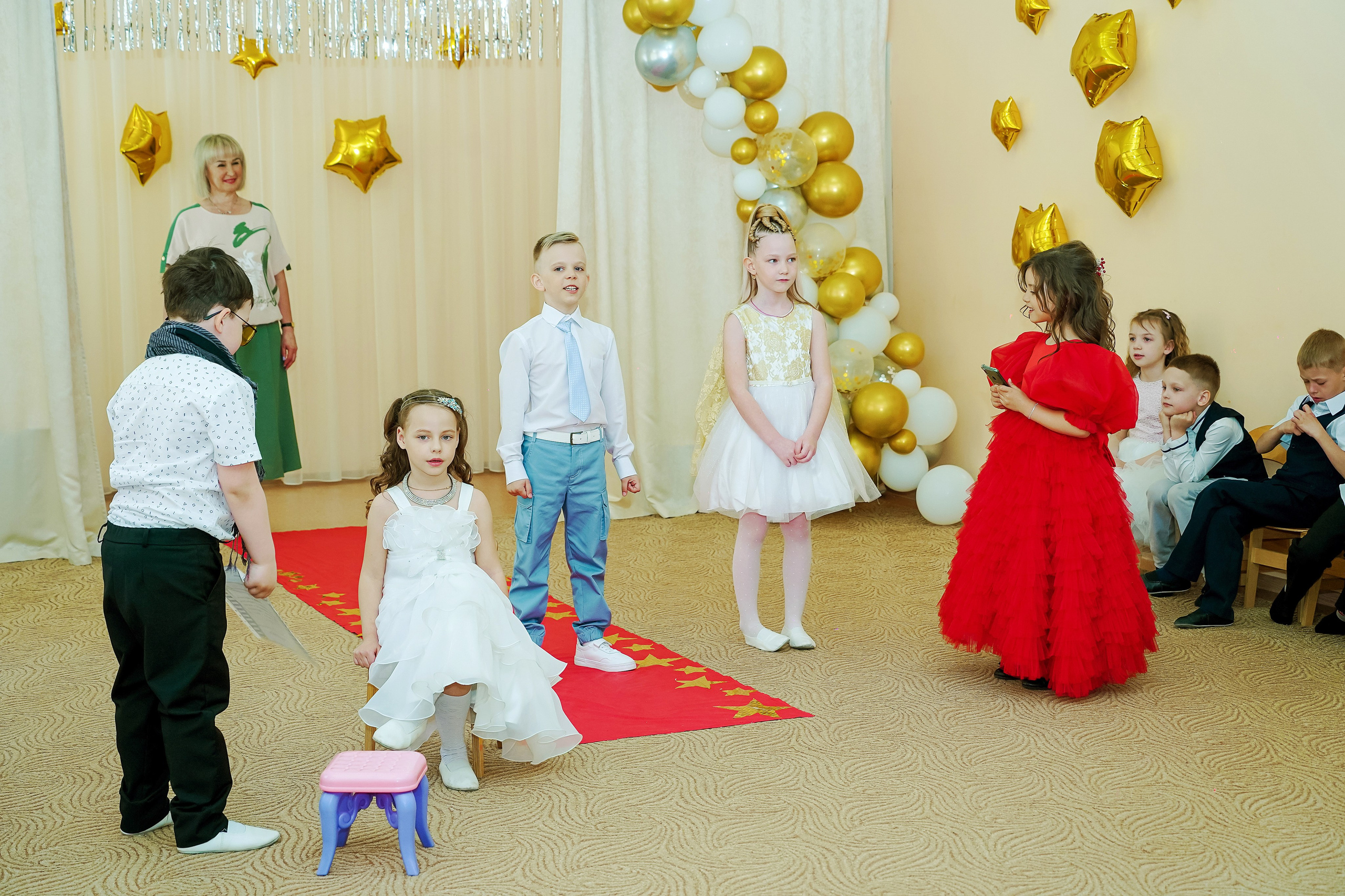 Фотосъемка видеосъёмка фотограф видеооператор новогодних утренников  в. Фотограф, видеооператор Нина Коршунова