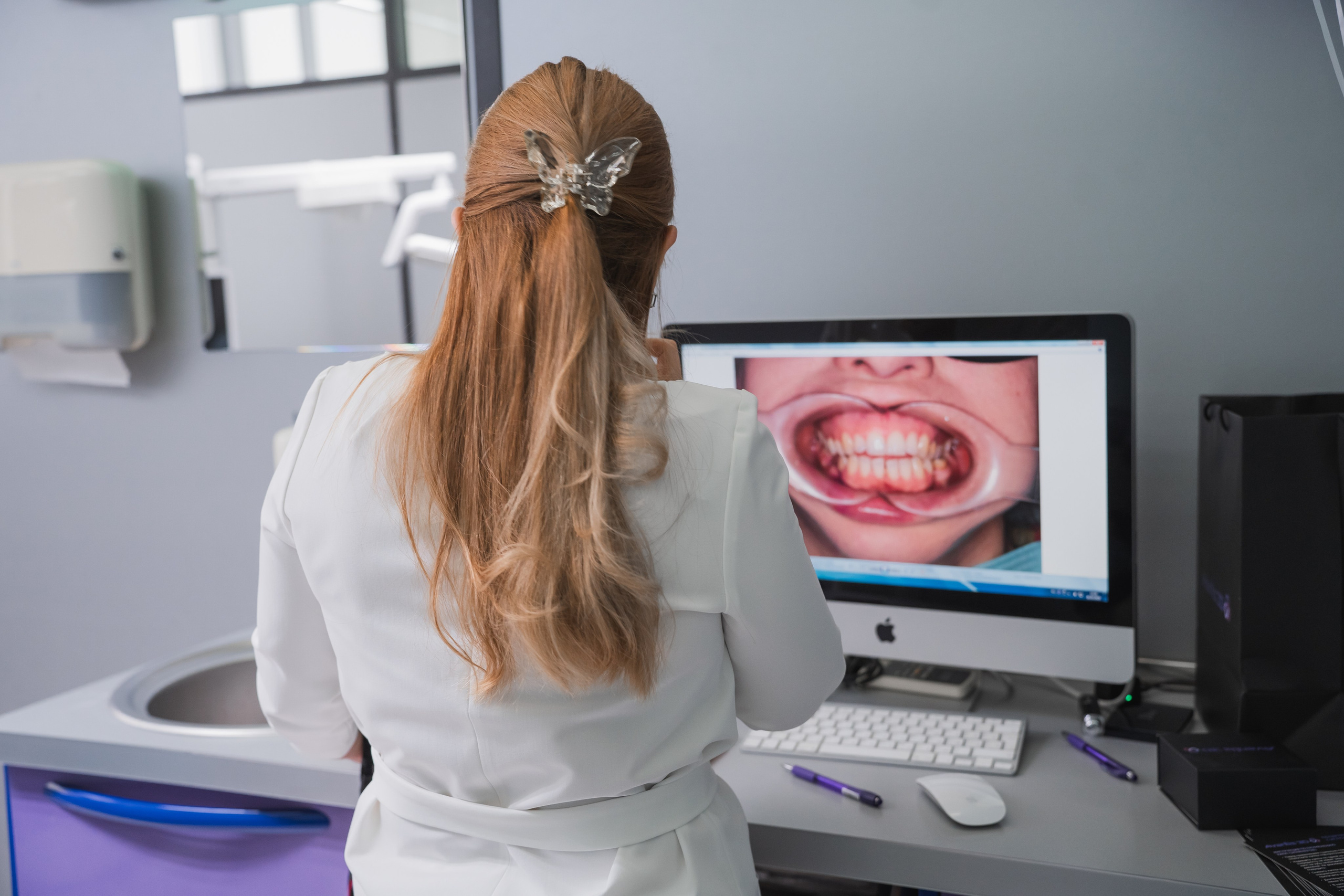 День ортодонтии в стоматологии Avantis. Репортажный фотограф Анастасия Рубцова