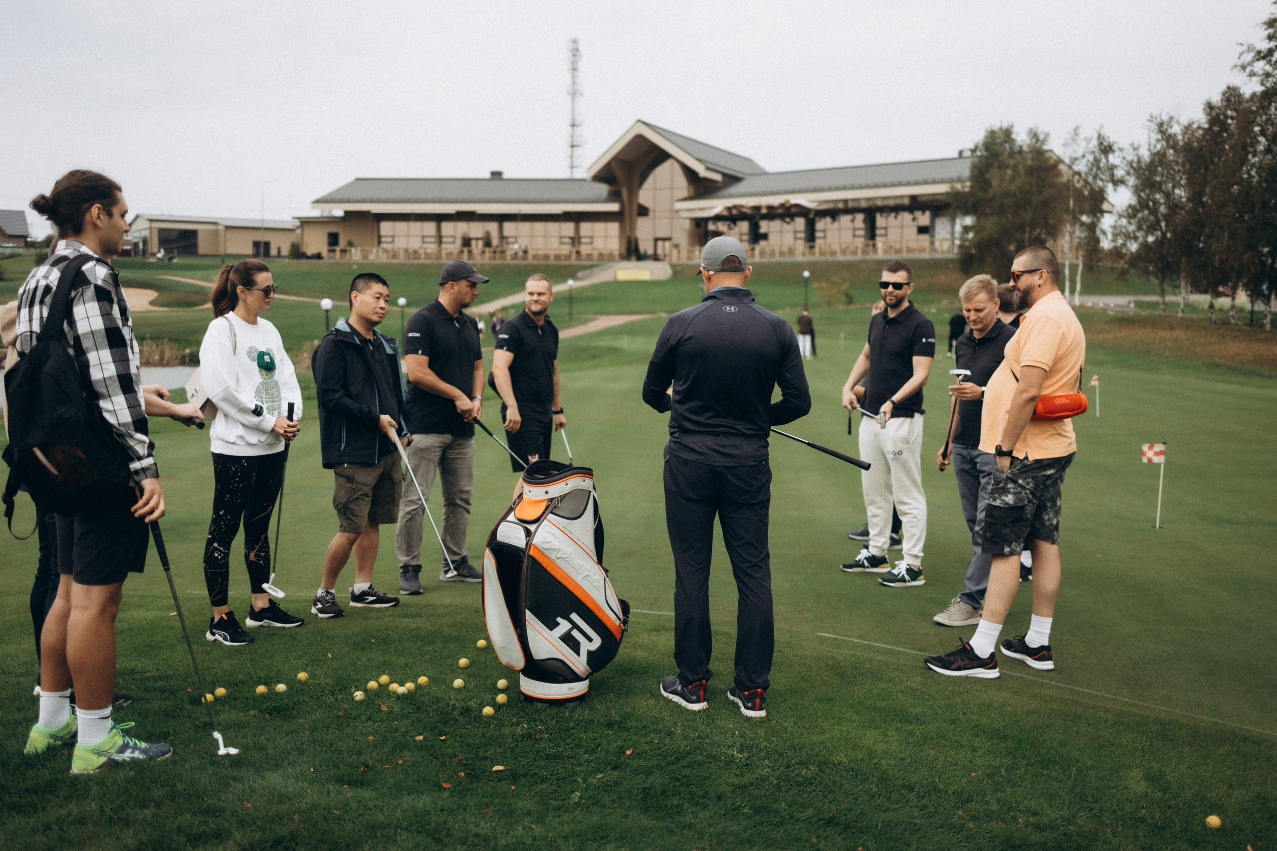 Корпоратив компании Аксон «игра в гольф». Фотограф Артем Бросов в Санкт-Петербурге и Дубае