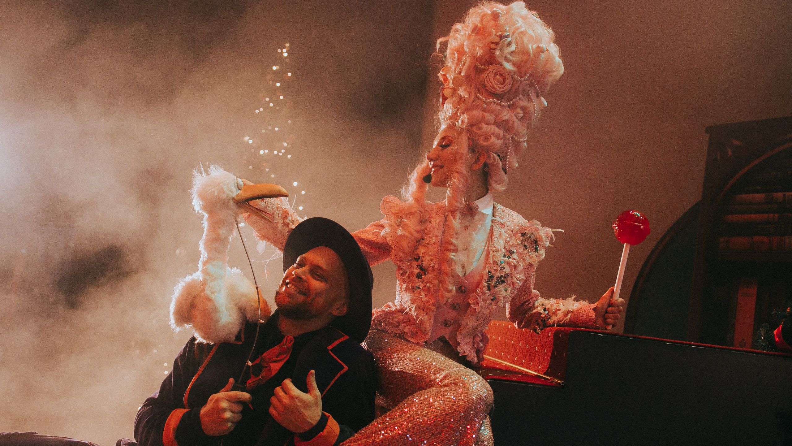 MF PROD. — CHRISTMAS TREE. MOVIE FAMILY PRODUCTION