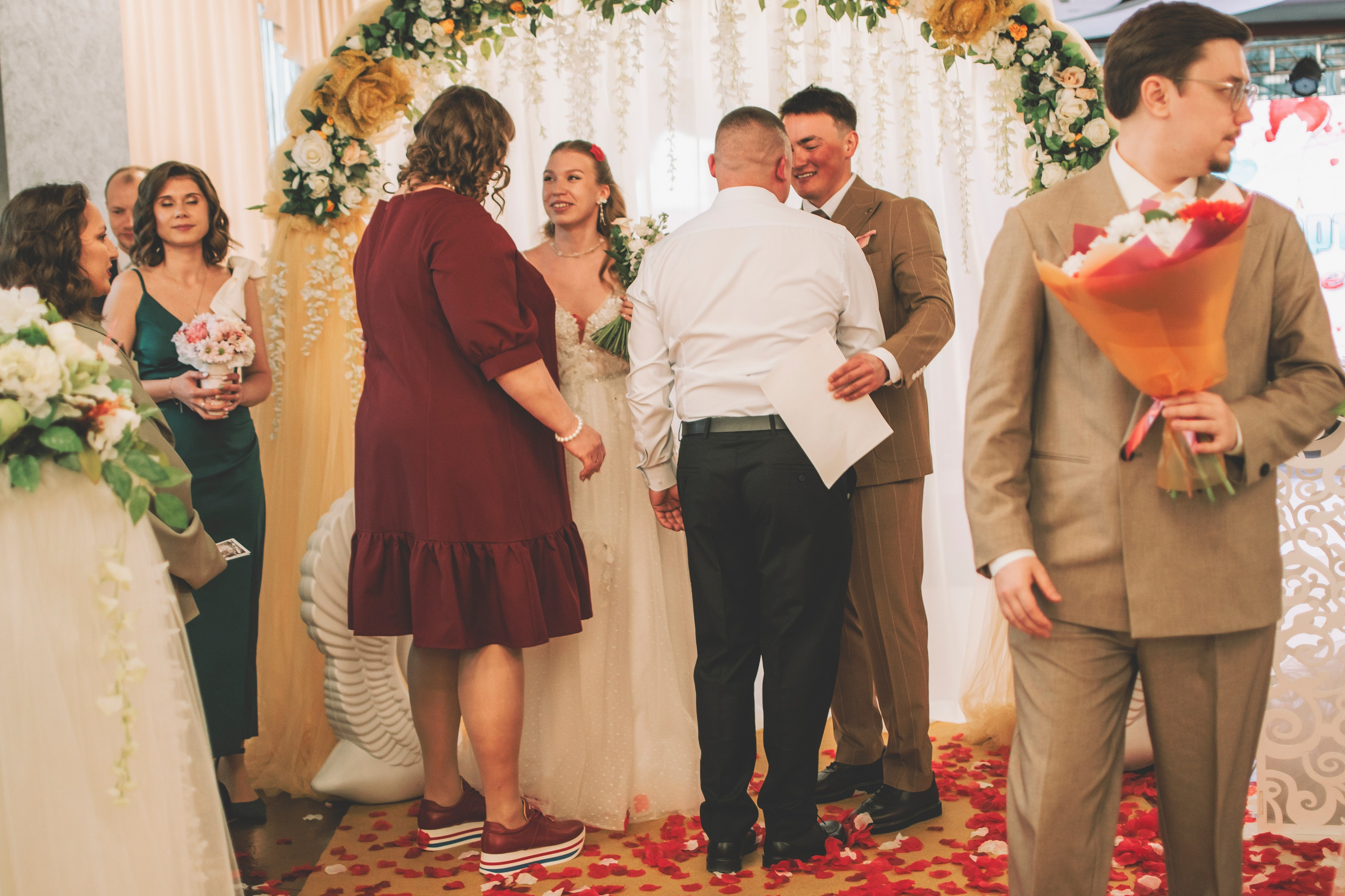 Альберт и Анастасия (Студийная фотосессия, роспись в ДК Нефтяник + фотосессия с гостями). Семейный и свадебный фотограф Губкинский и Ставрополь