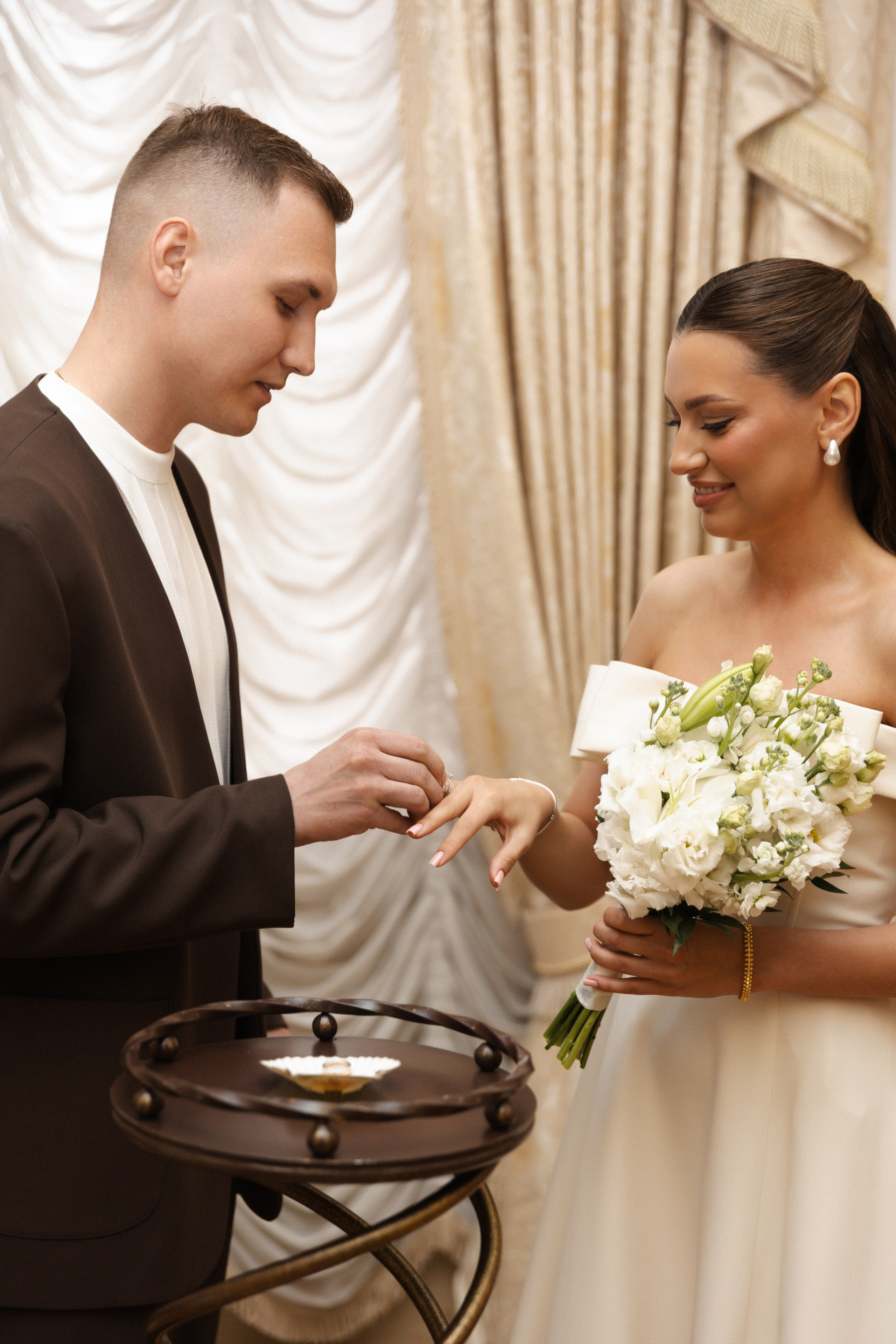 Виктор и Александра. Фотограф Тюмень Пушковская Кристина