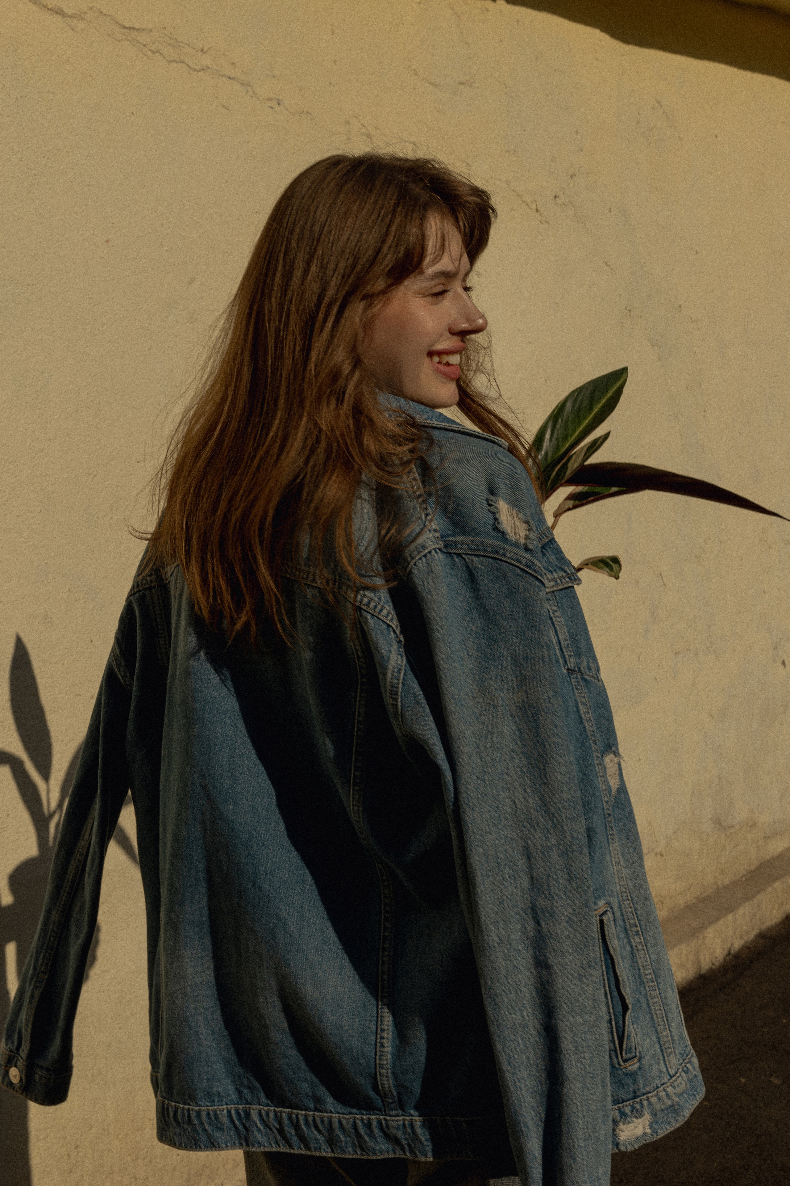 Фотосессия Ани с цветком. Фотографирую пары и индивидуальные съемки в Алматы Шунько Ирина